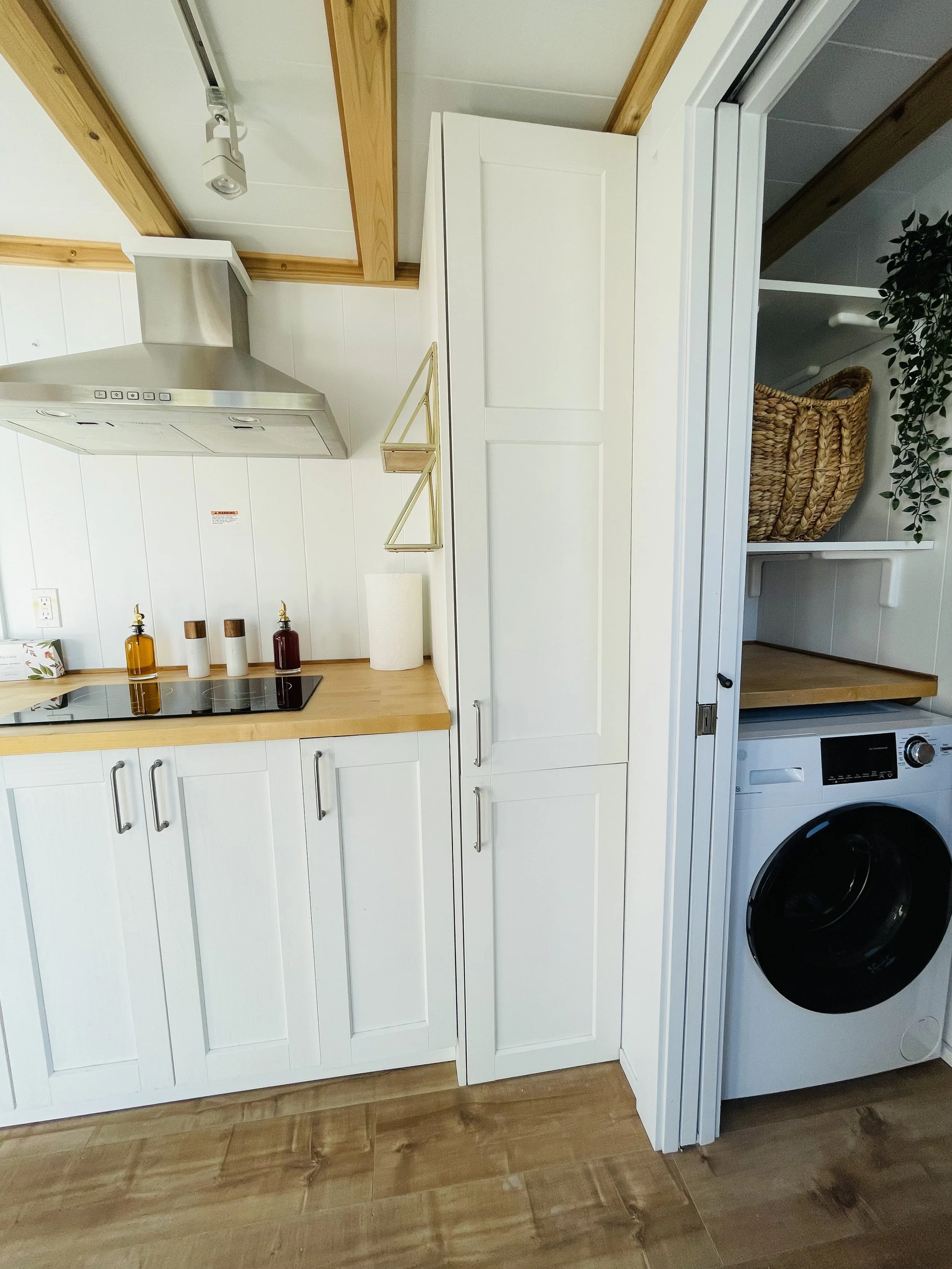 Kitchen Storage w: W:D.jpeg