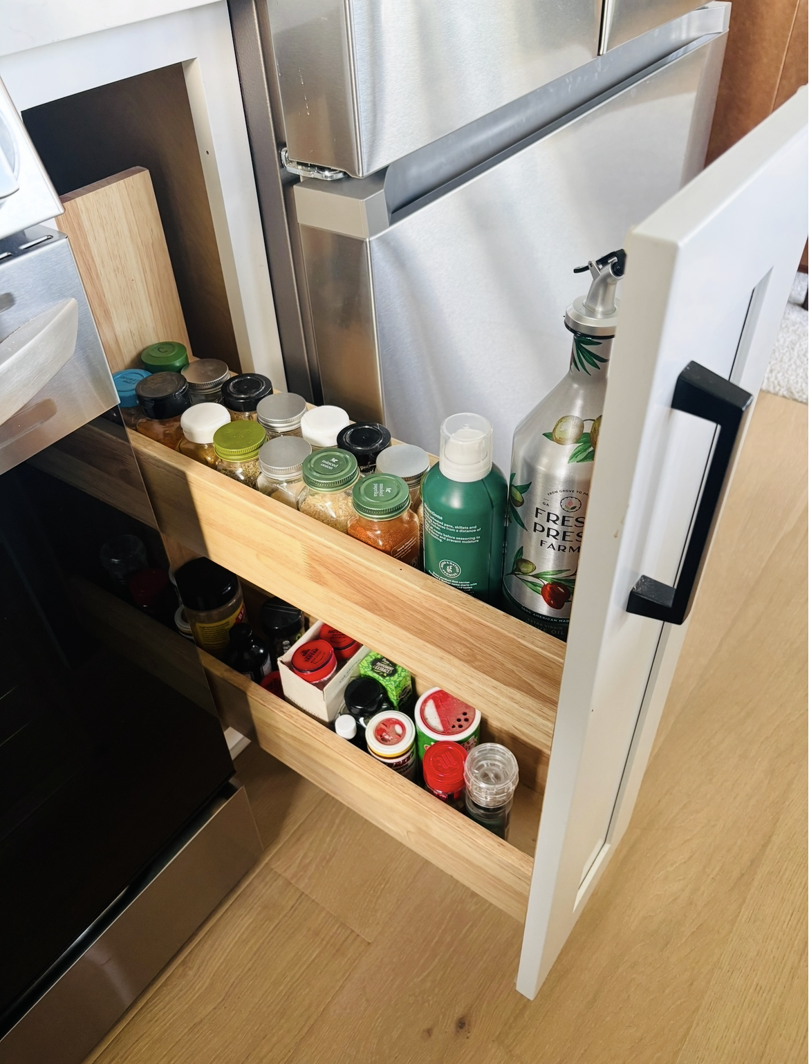 Kitchen Pullout Spice Rack.png