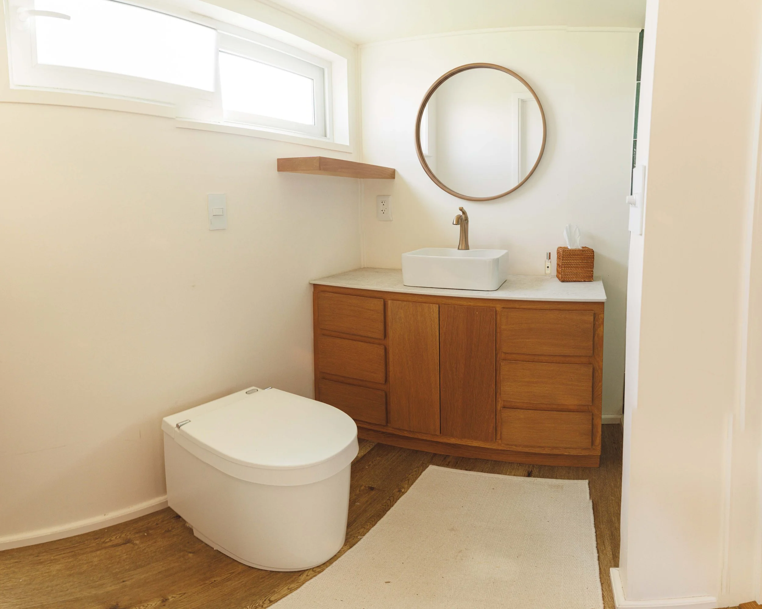 Toilet.jpg