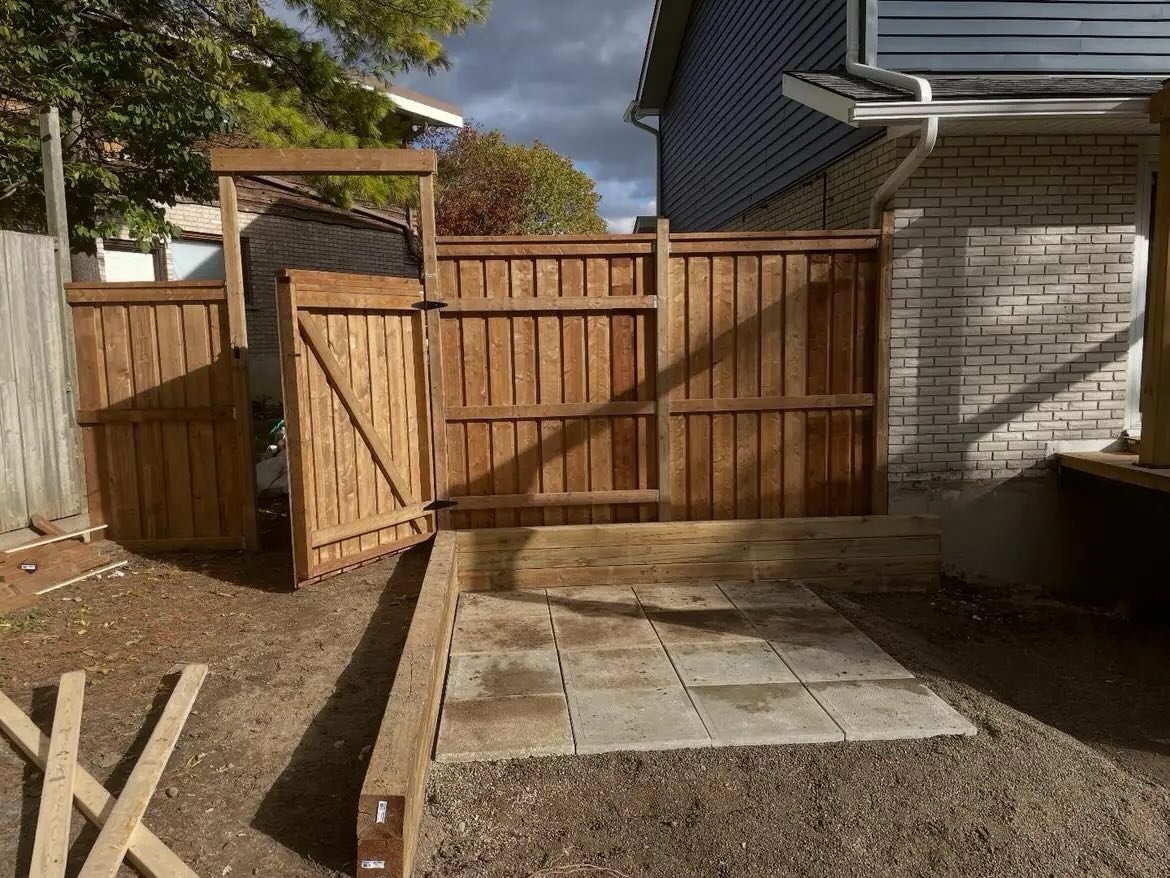 Fence, gate, retaining wall, hot tub patio