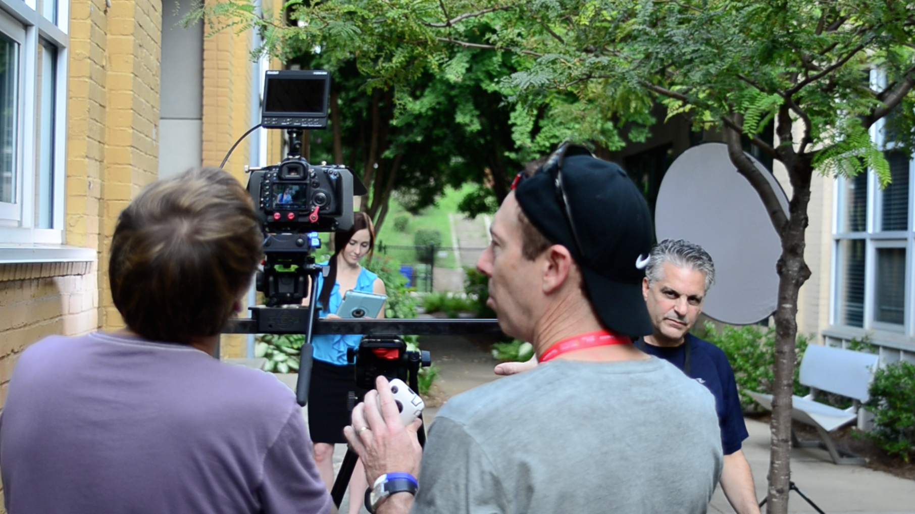 On The Set with Hal-Carl.png