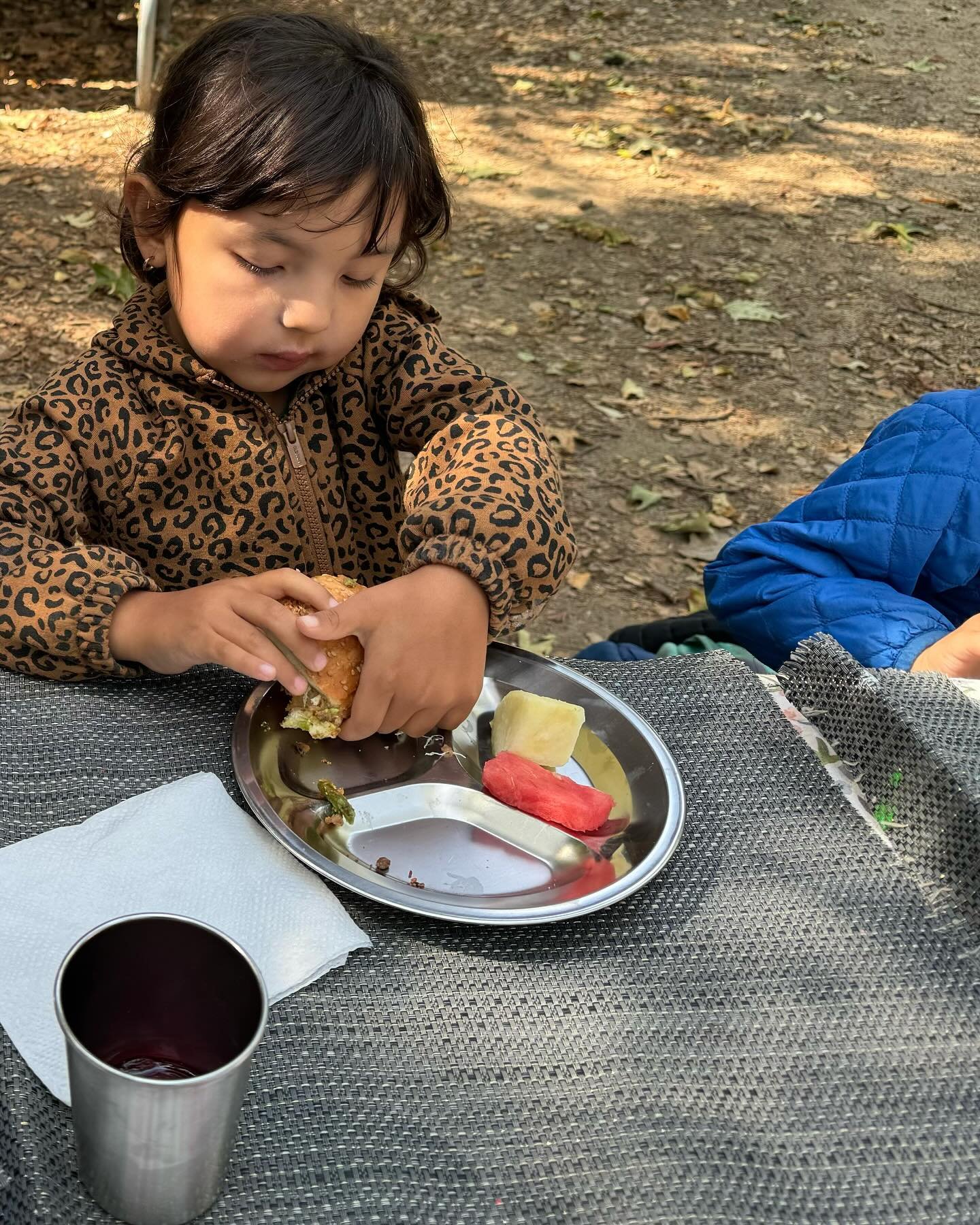 For Cinco de Mayo we had authentic cemita sandwiches and jamaica hibiscus agua fresca from @official.antojitospuebla The kids all devoured everything, which is pretty rare for preschoolers trying new foods. They even got jamaica mustaches, so cute! W