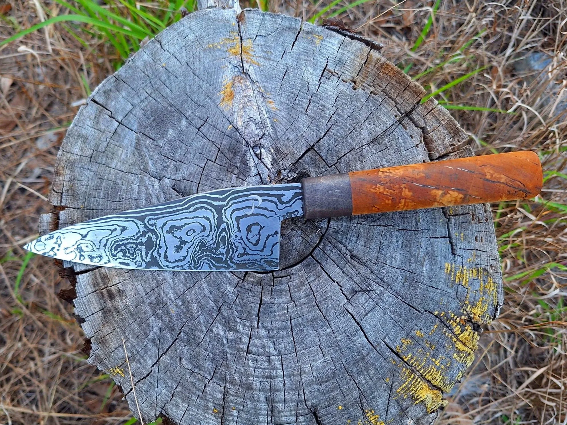 Gradient Damascus Knife