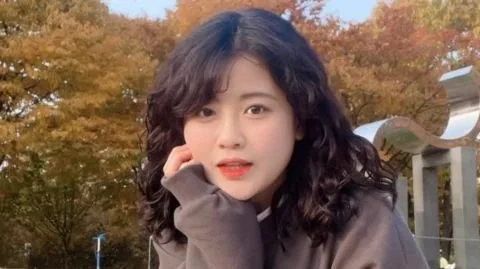 news photograph of baek se hee