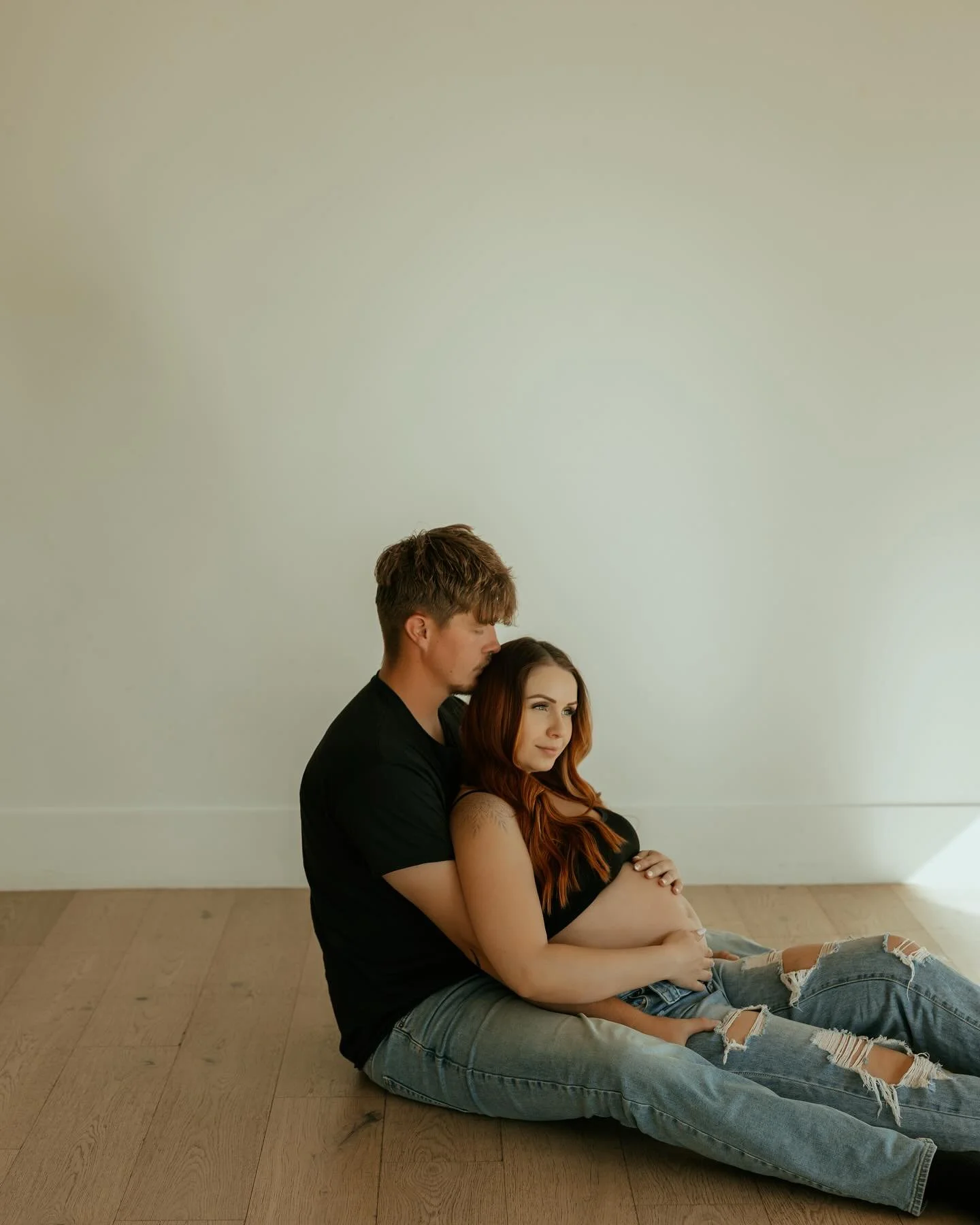 Love doing maternity sessions 🥲 beautiful mama.