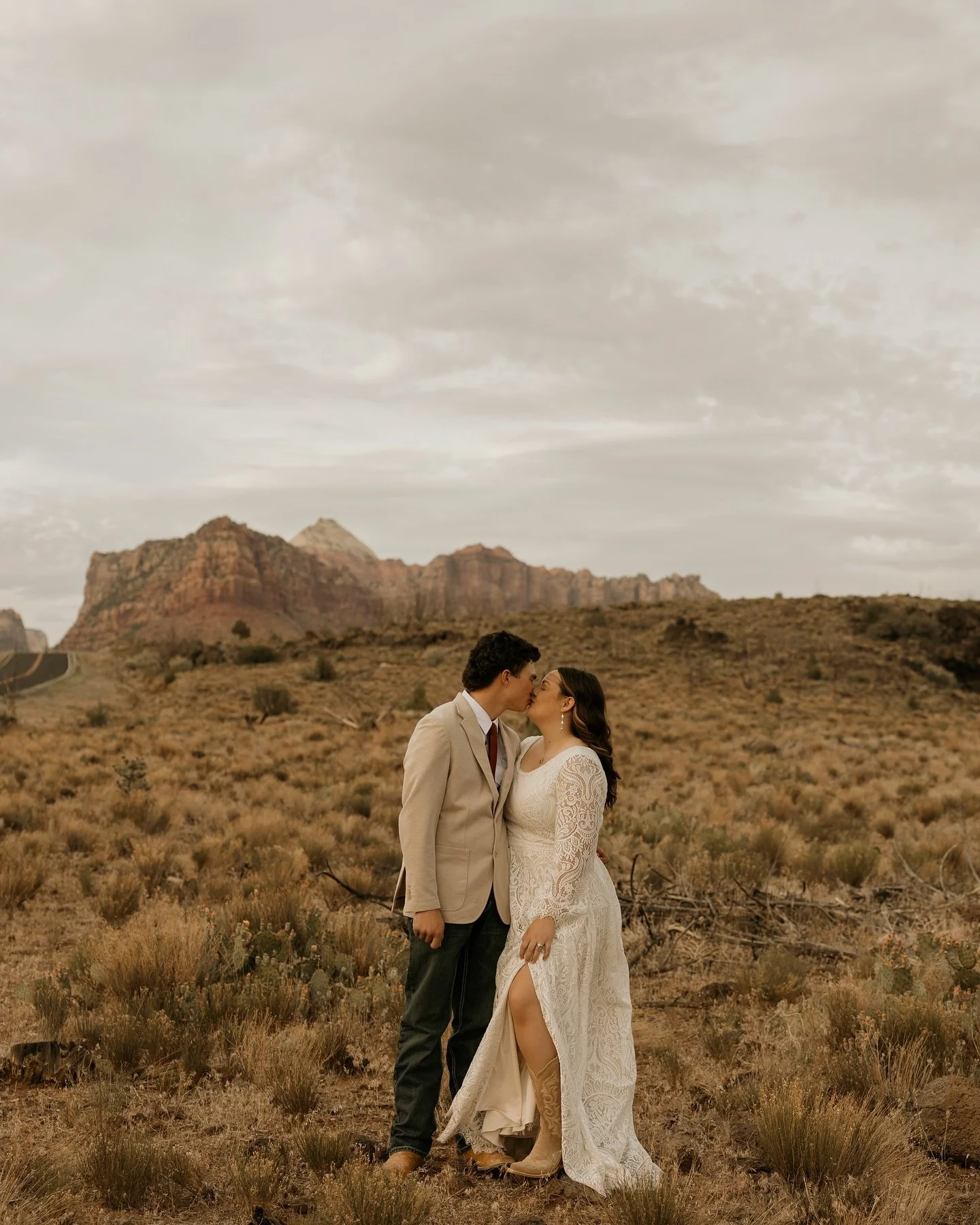 Desert bridals 💛