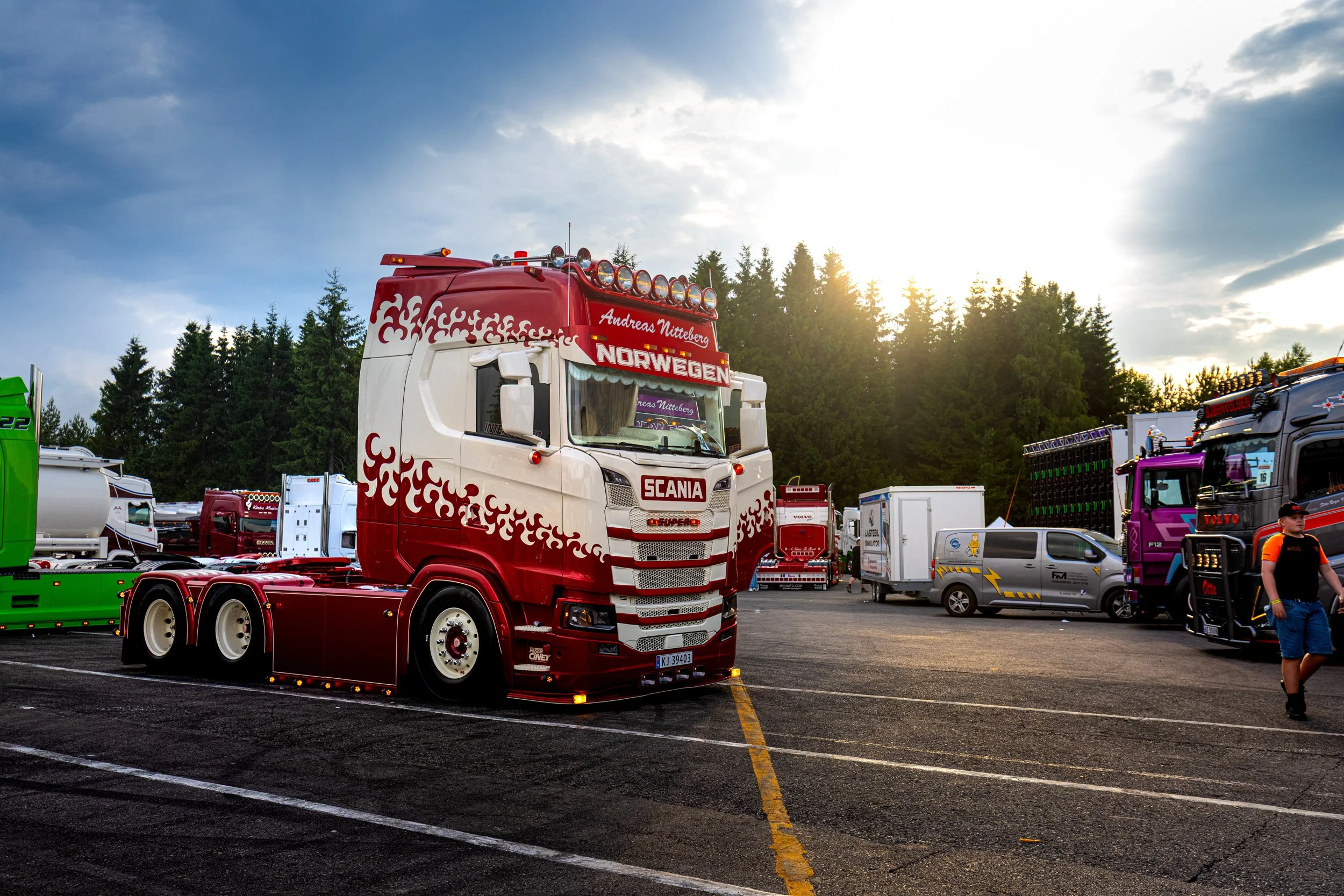 7B4A3008.jpg