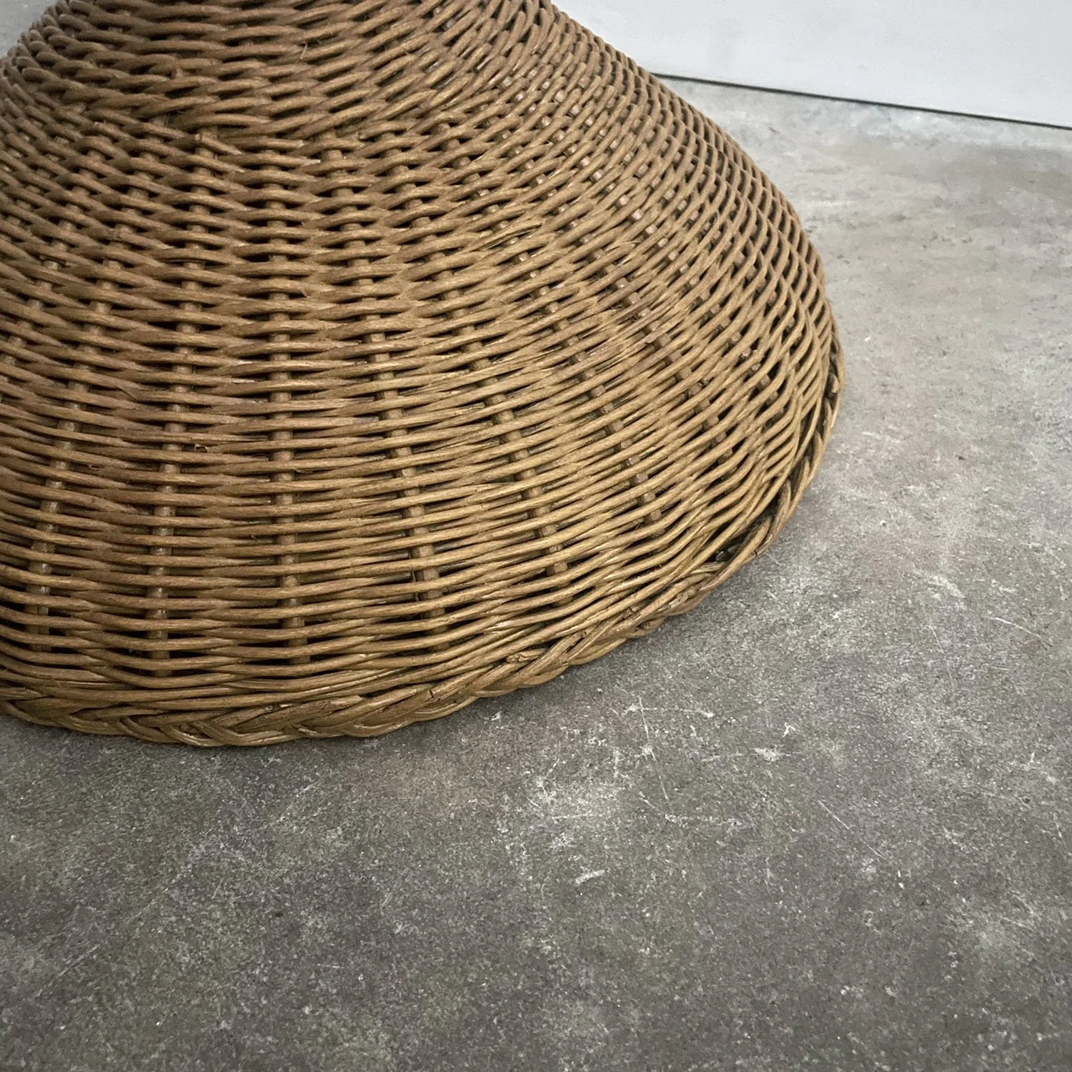 French Wicker Floor lamp - extra 3 web.jpg