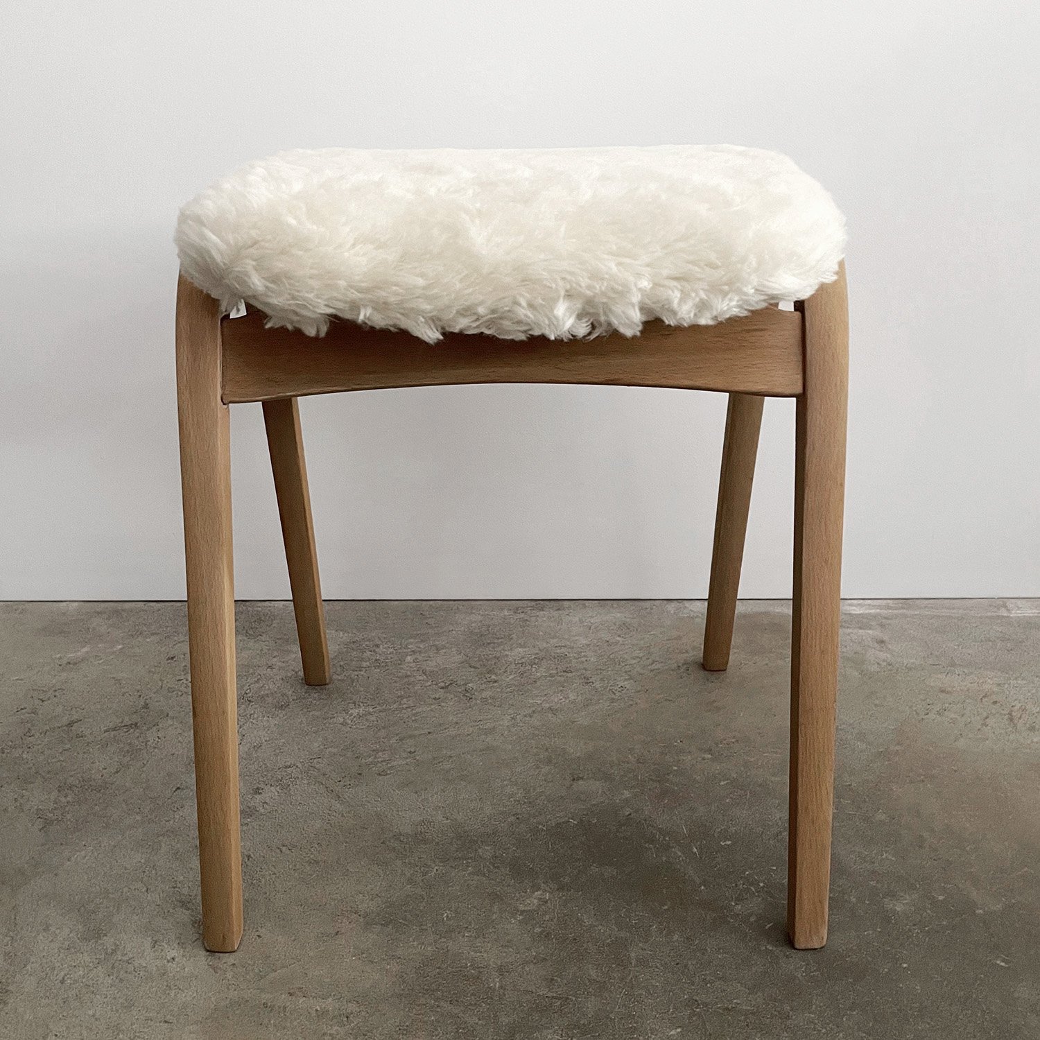 Isamu Kenmochi Stool 1 - 7 web v2.jpg