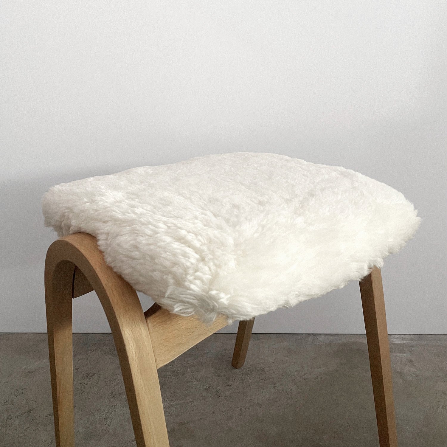 Isamu Kenmochi Stool 1 - 6 web v2.jpg