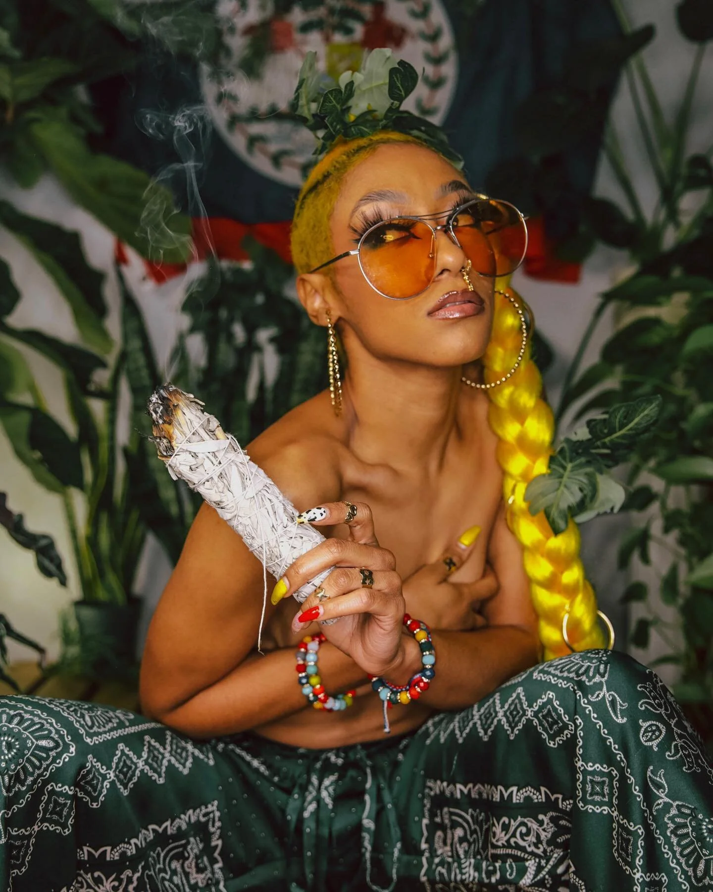 🇧🇿

Set design // styled by: @friendlybitchh 
Model // make up by: @sydsweetbeat