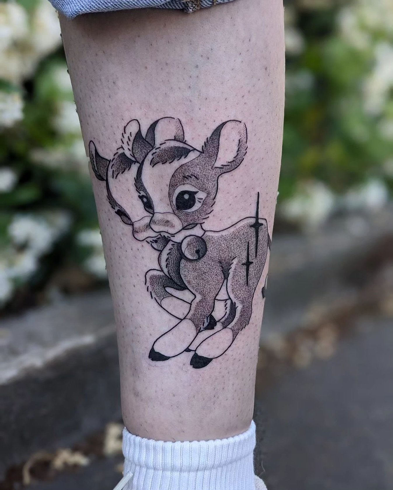 Two headed baby cow for done by @tofuthiefzzz! 🐄

@swanandsword in Citrus Heights.

Booking Open 💌

#tattoo #tattoosacramento #femaletattooartist #calf #twoheadedcalf #twoheadedcalftattoo #cow #sacramento #sacramentoartist #sacramentotattoos #sacra