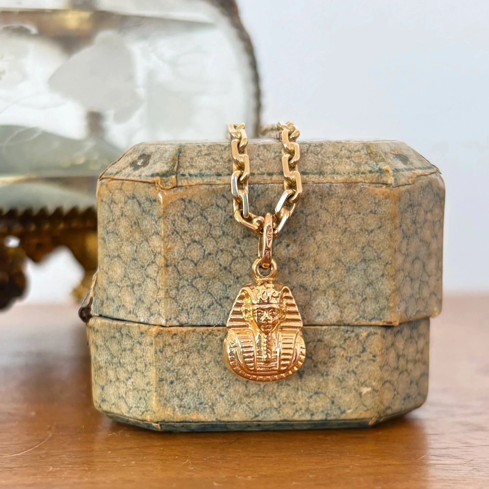 Tutankhamun Charm in 9ct Gold
