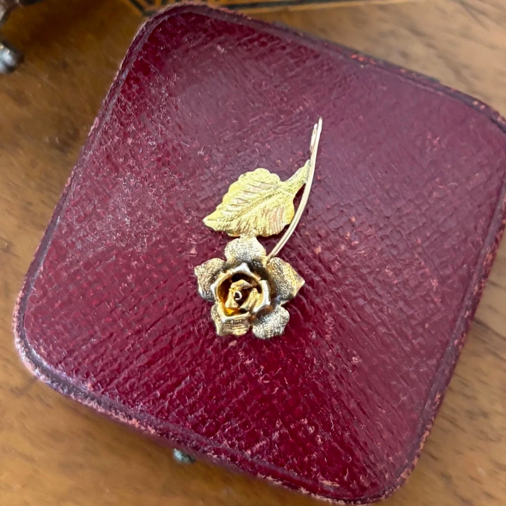 Vintage Rose Charm in 9ct Gold