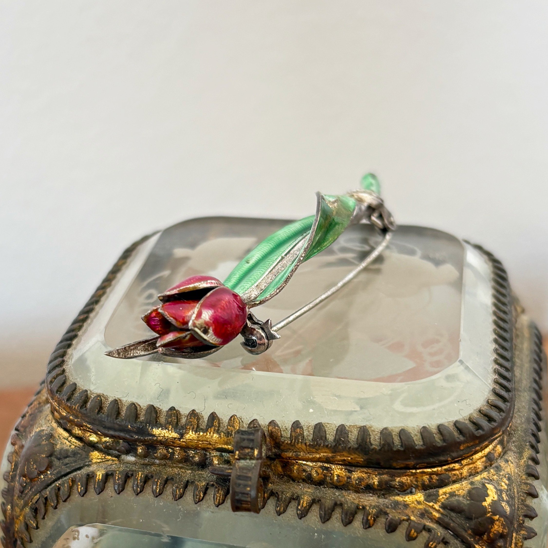 BRA018 enamel flower 15.jpg