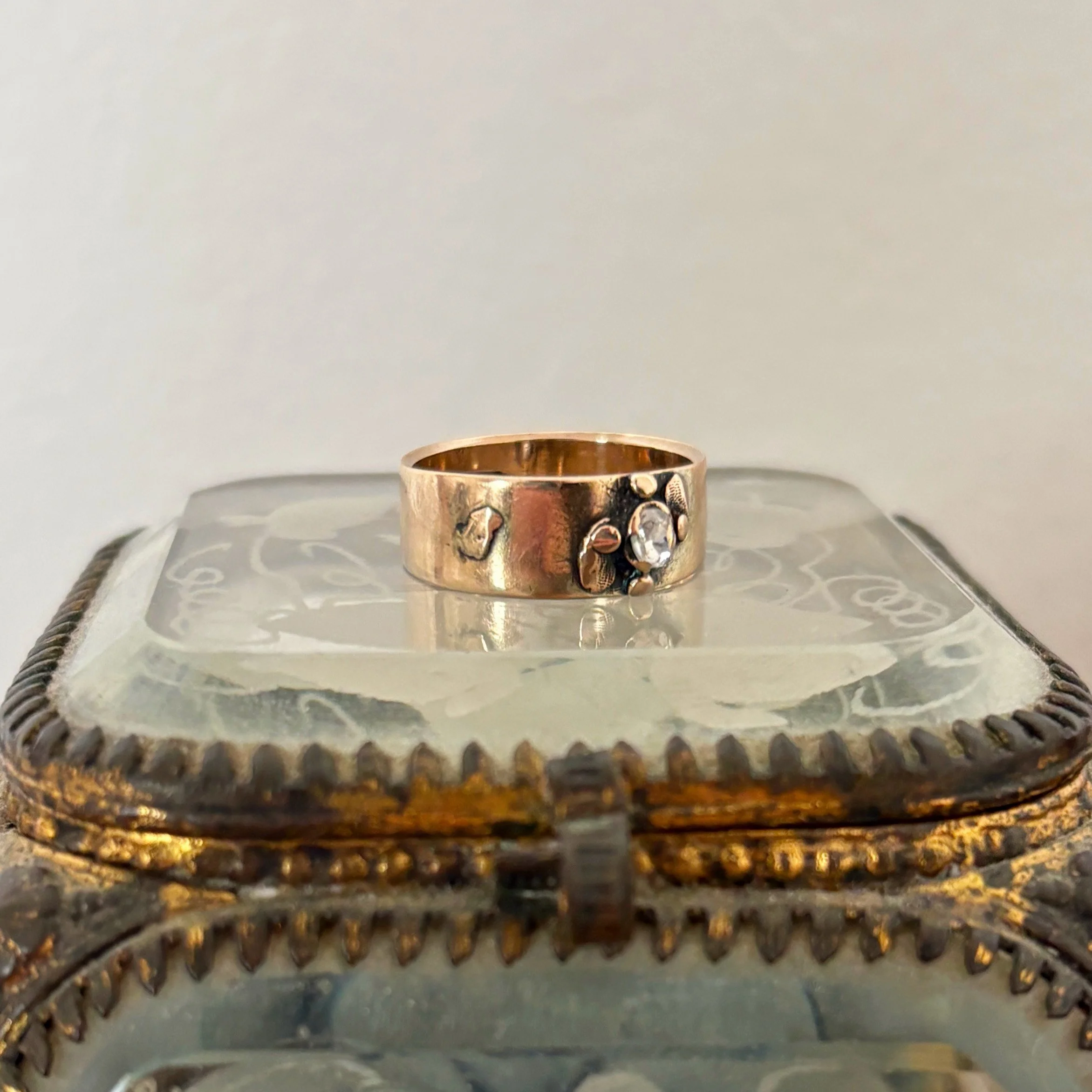 RA348 rose cut band 17.jpg
