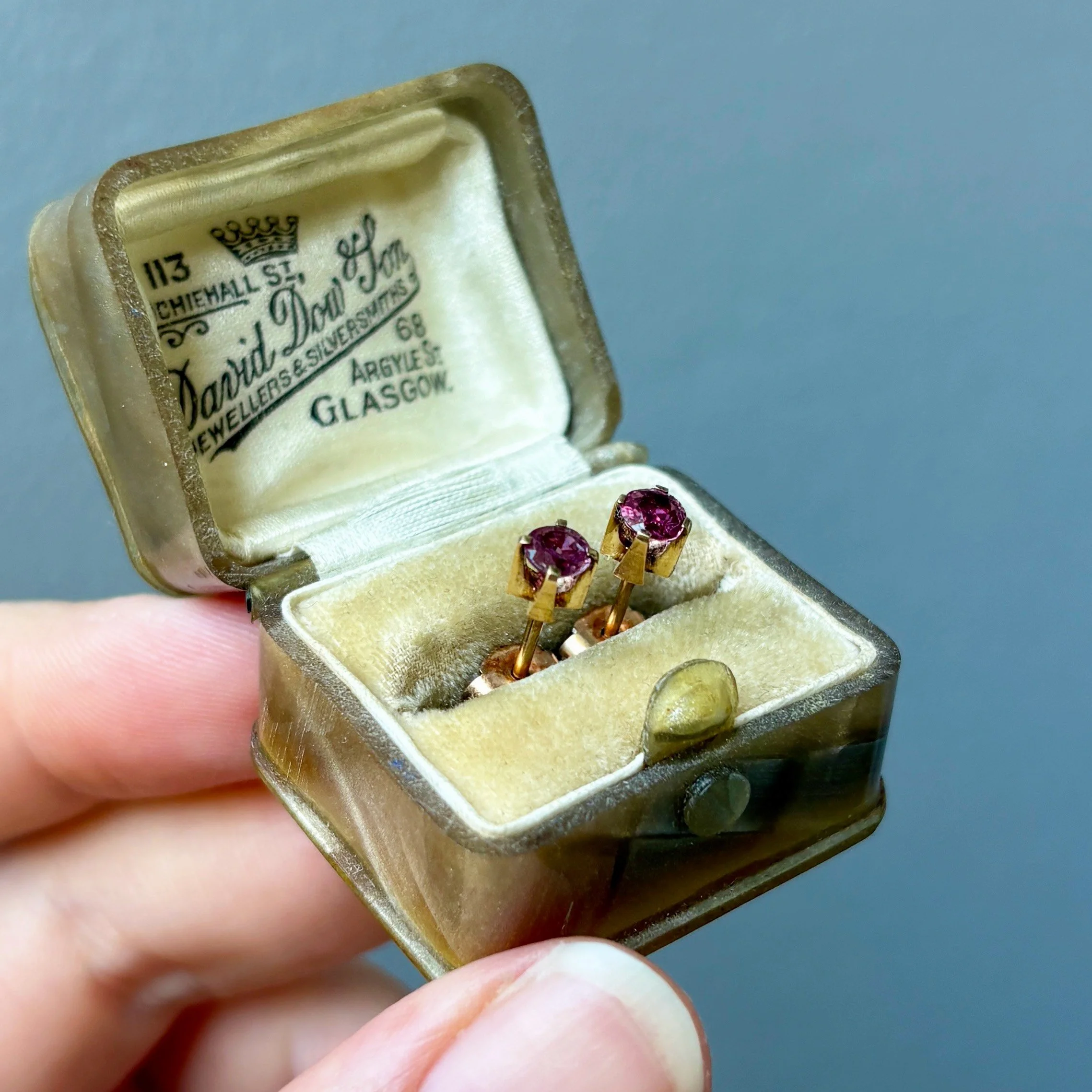 EA036 garnet studs 10.jpg