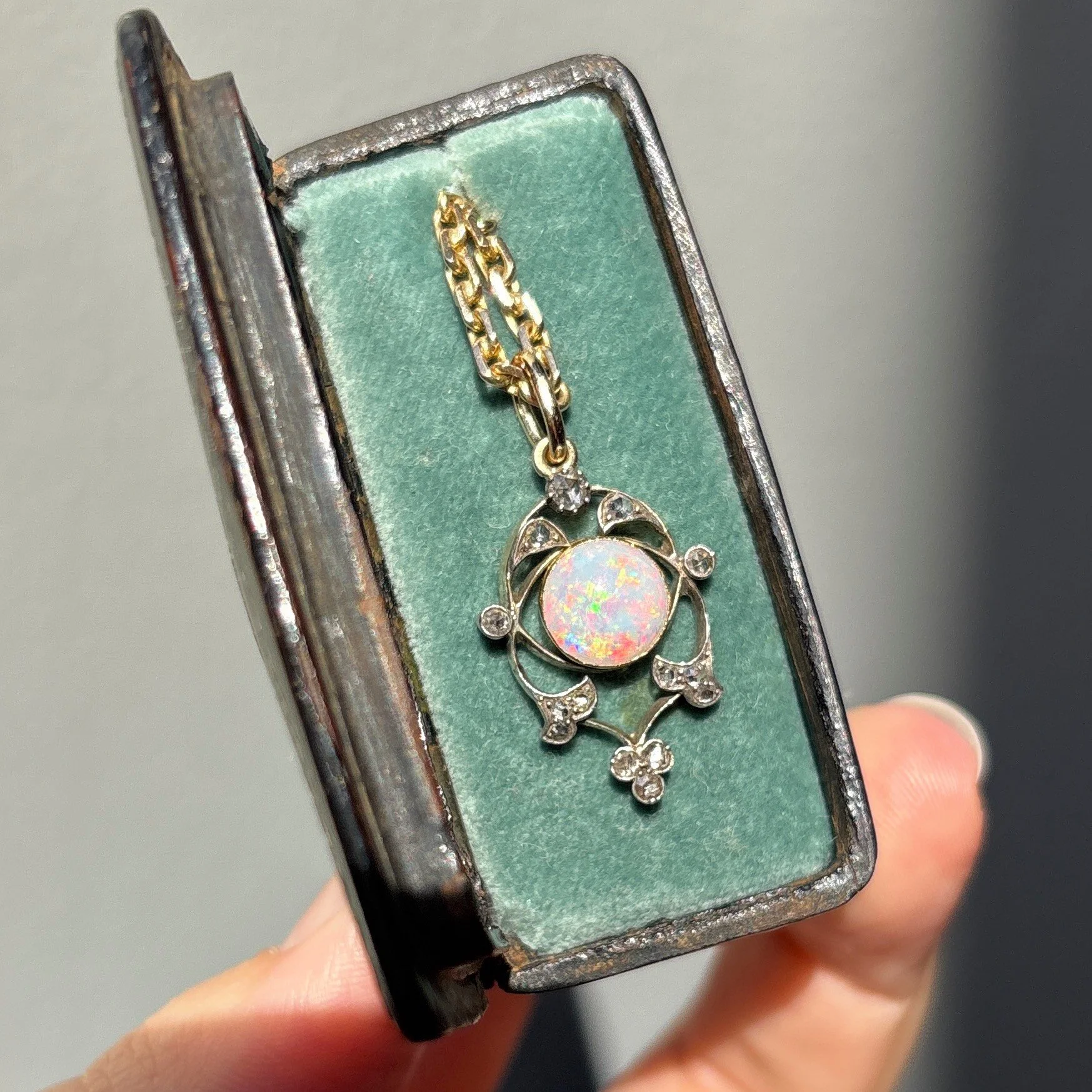 CA314 art nouveau opal 14.jpg