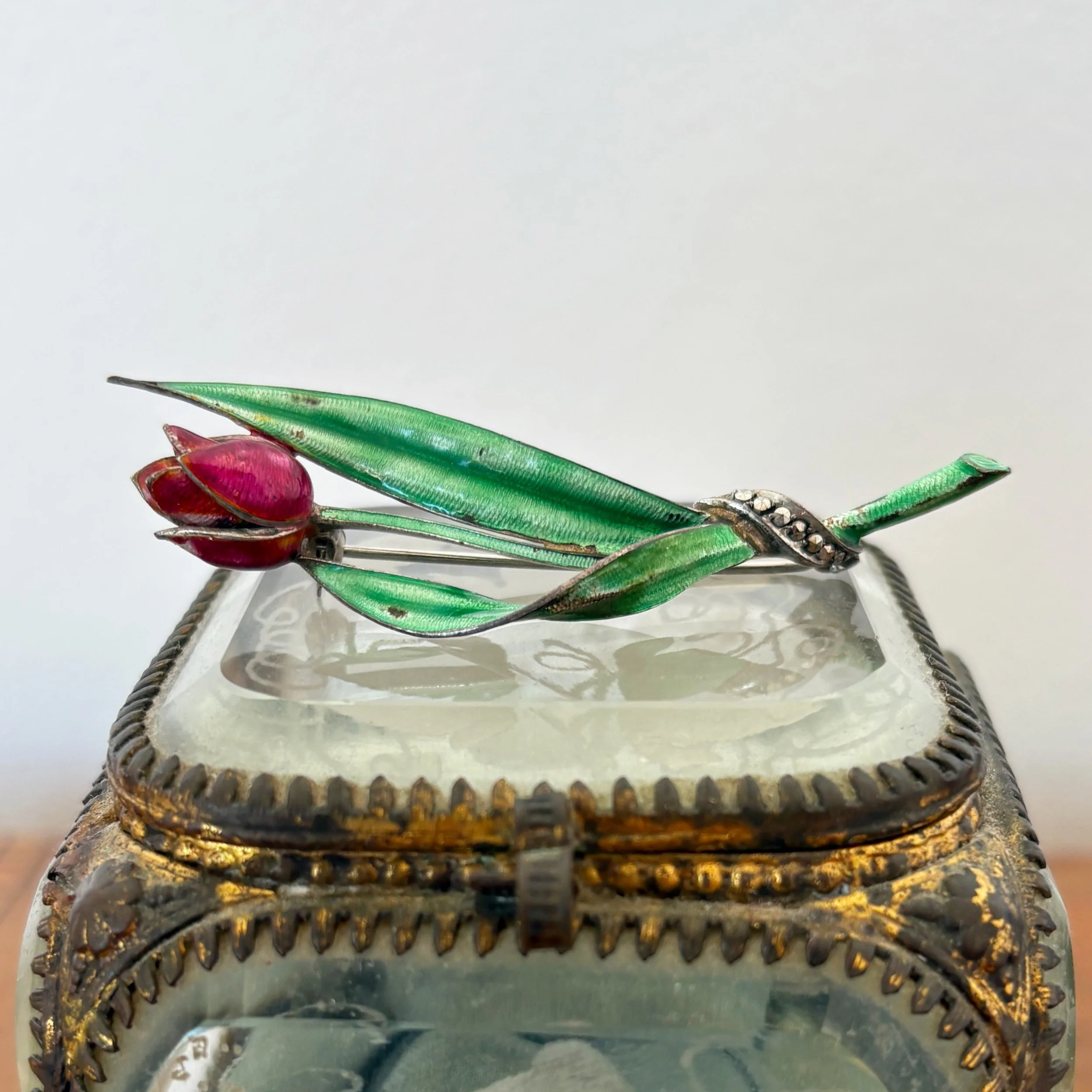 BRA018 enamel flower 1.jpg