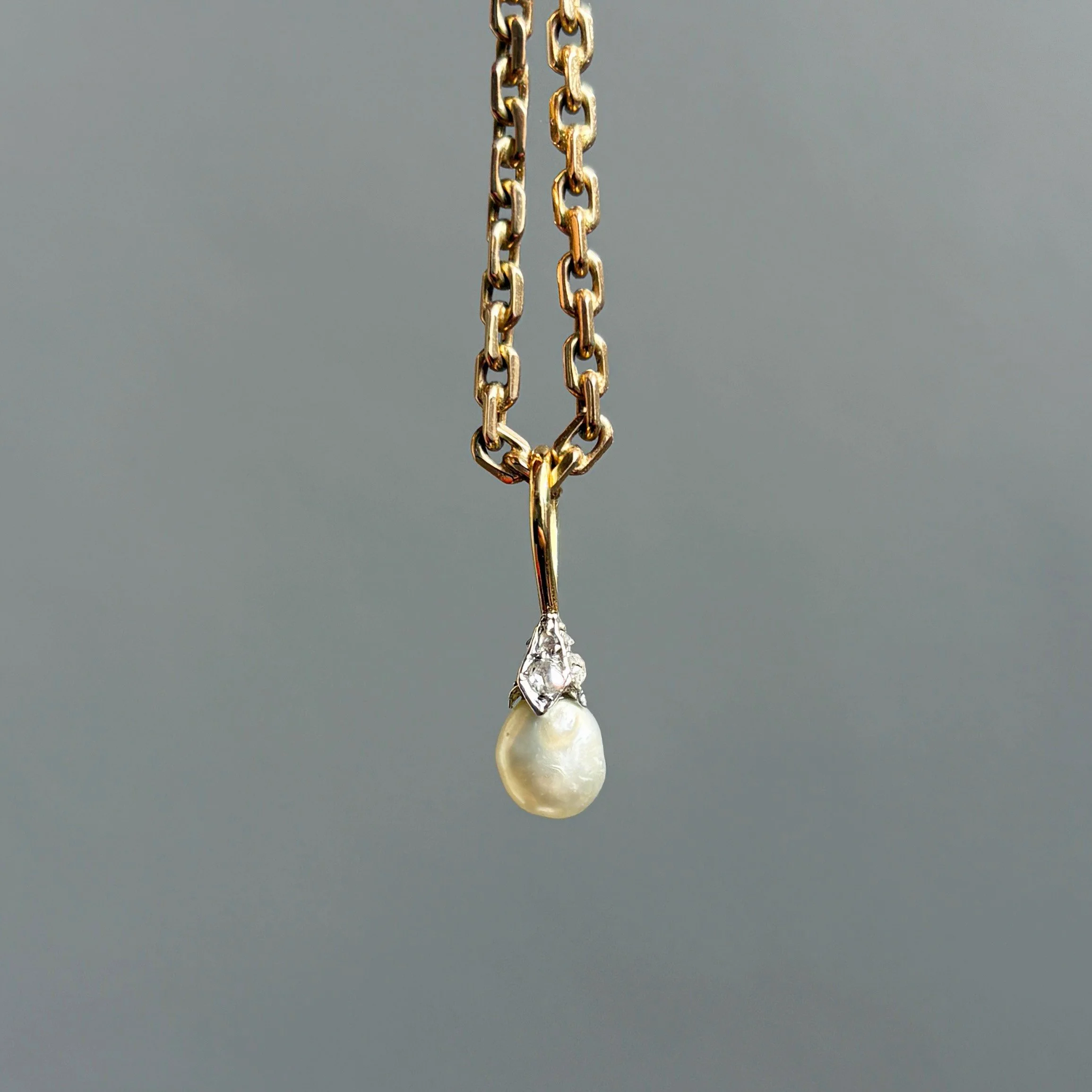 CA289 pearl and diamond pendant 23.jpg