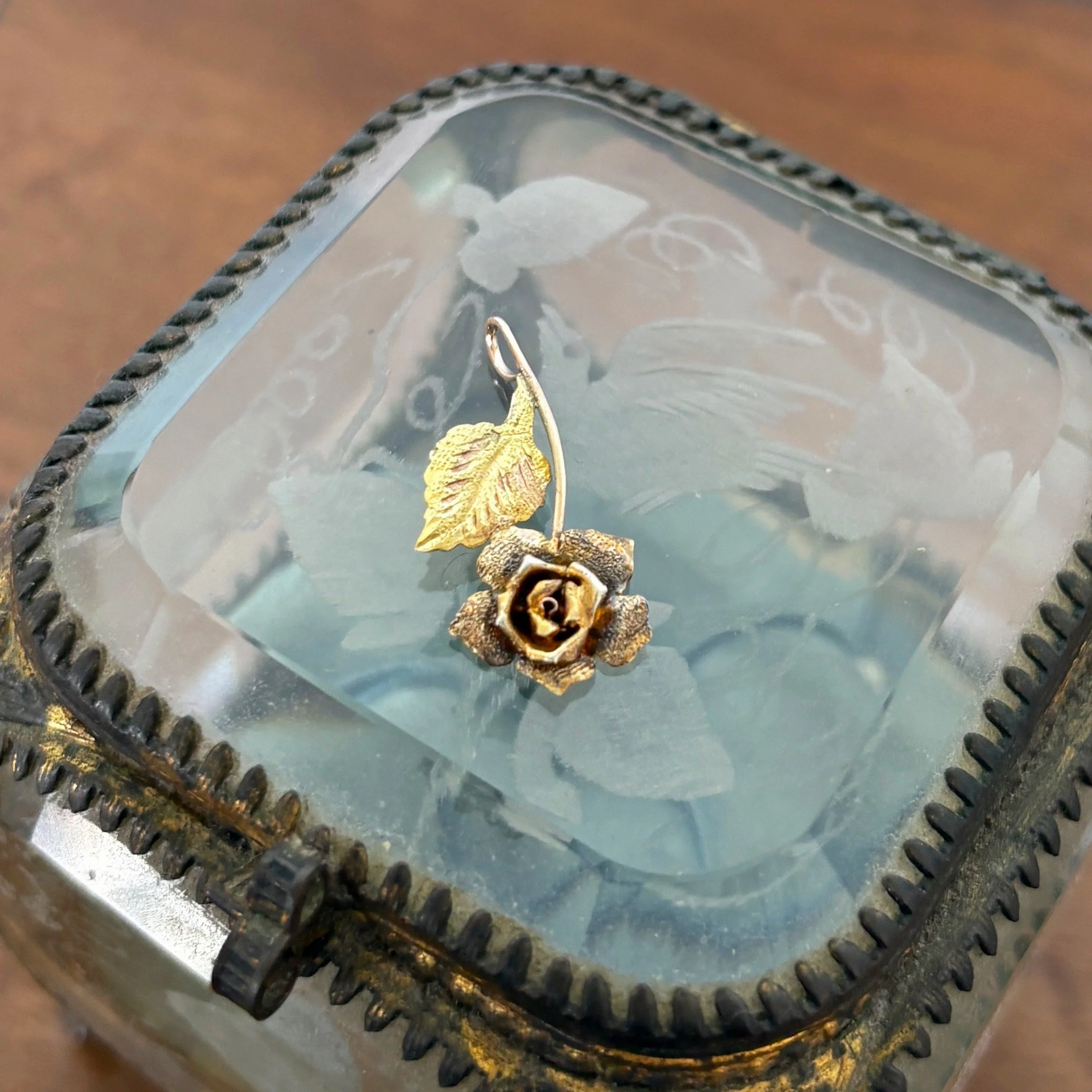 CA301 rose pendant 5.jpg