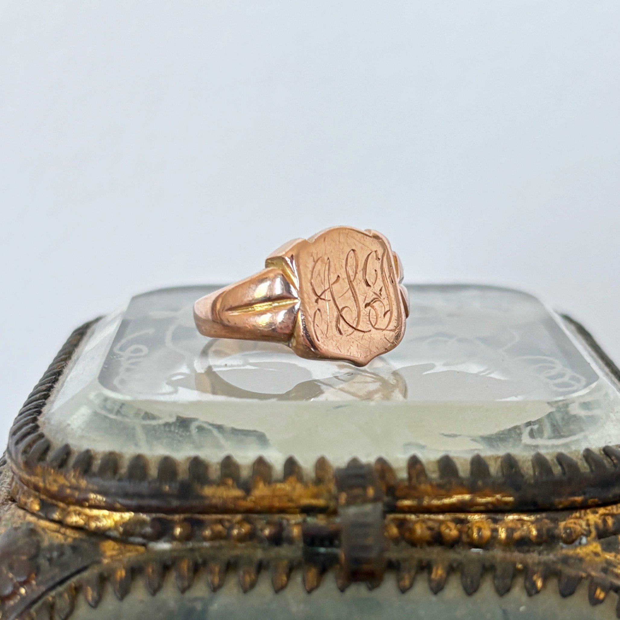 RA361 signet ring 2.jpg
