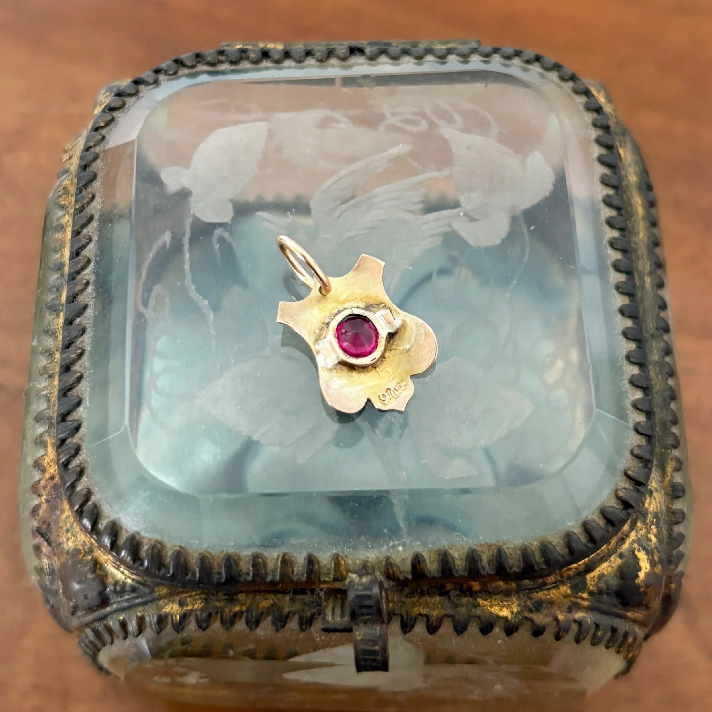 CA302 red stone shield 3.jpg