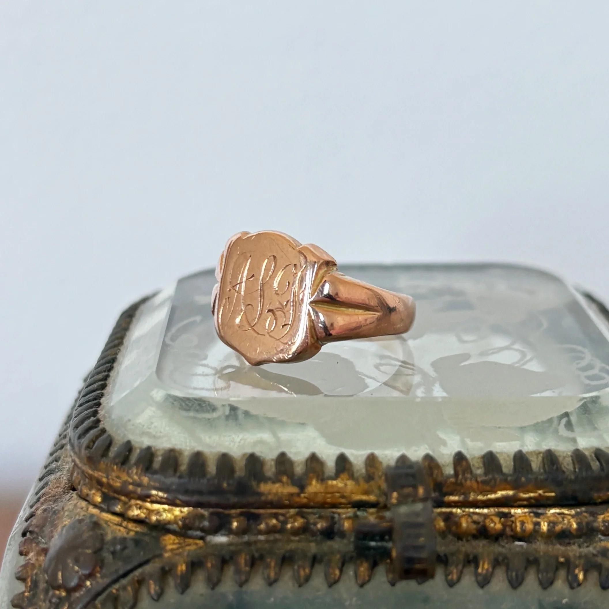 RA361 signet ring 8.jpg
