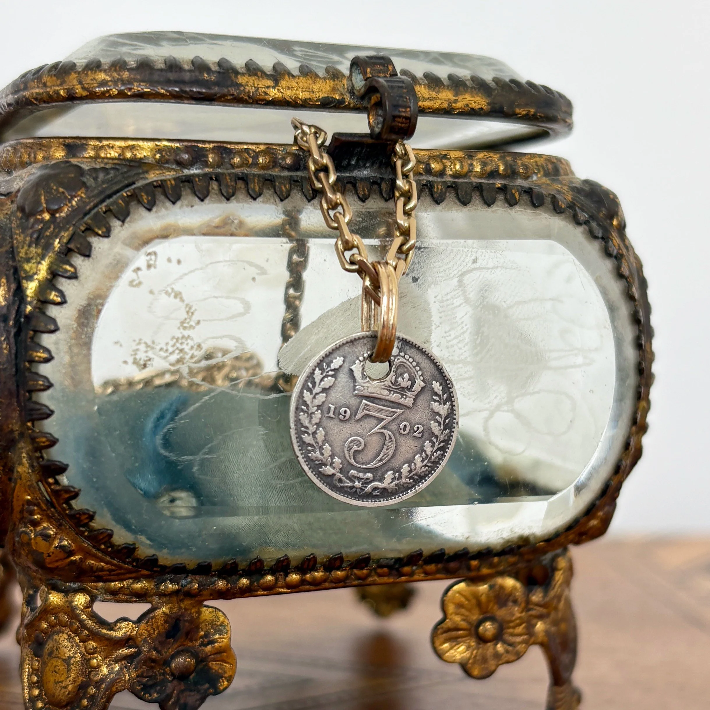 CA293 three pence1.jpg