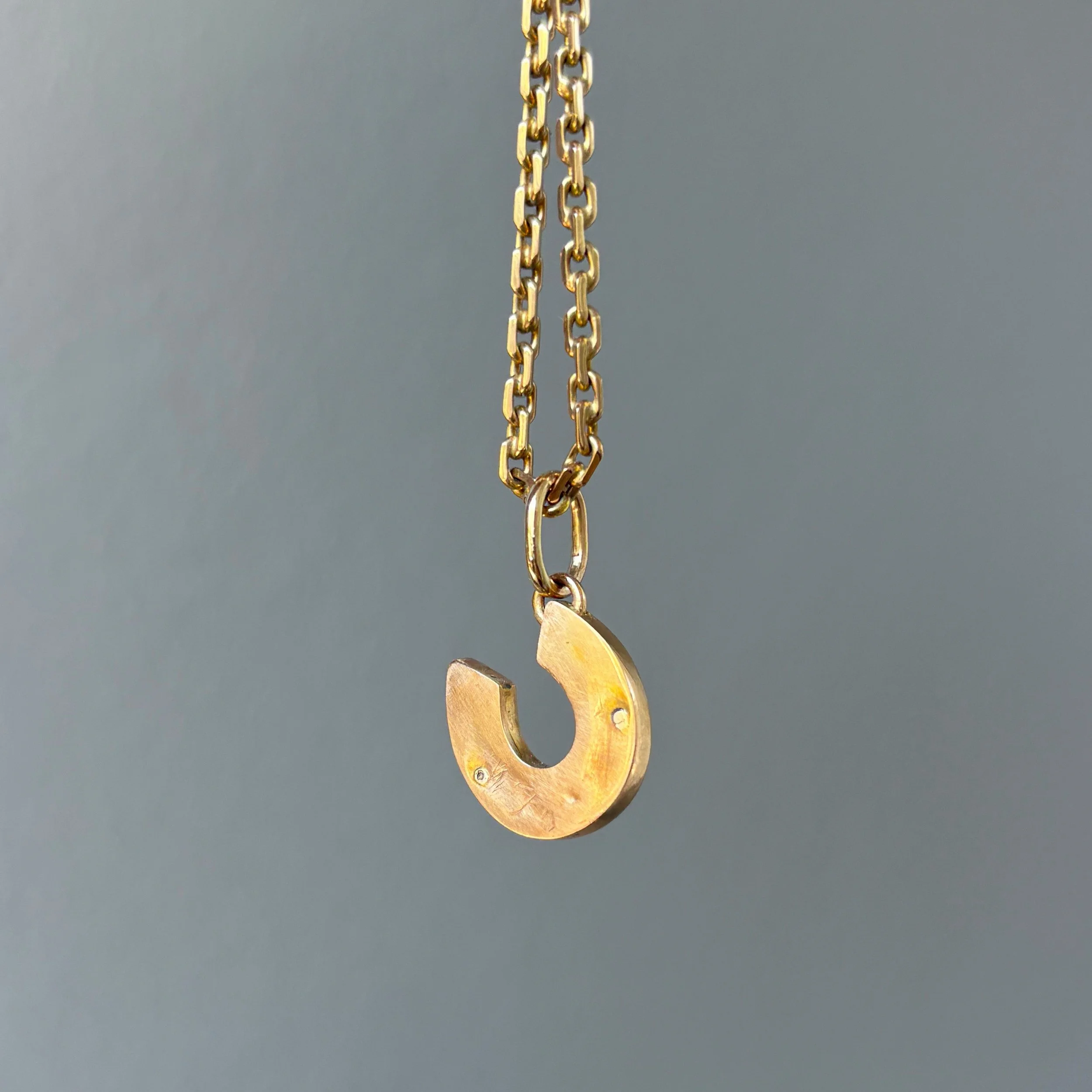 CA316 enamel horseshoe 18.jpg