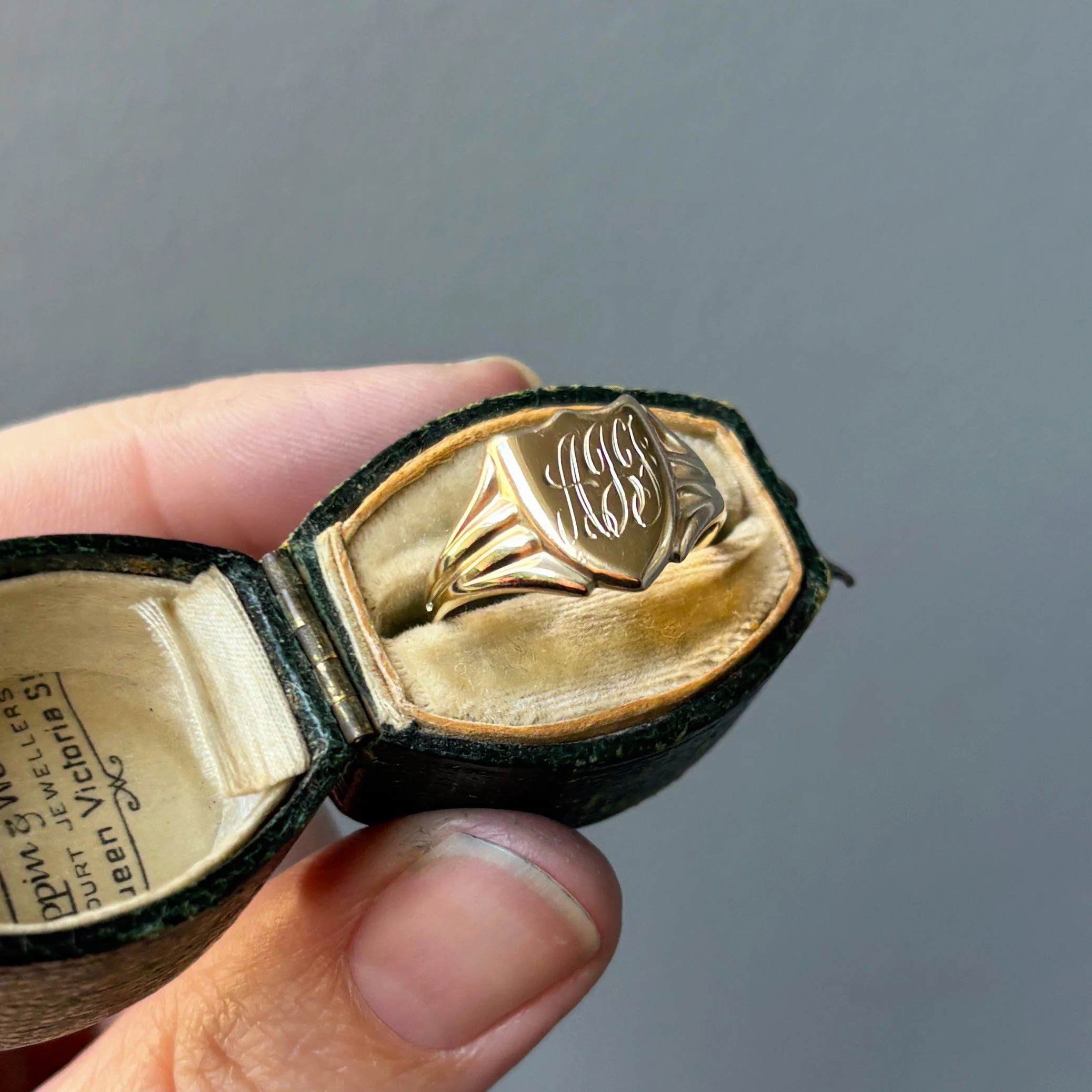 RA363 signet ring 11.jpg