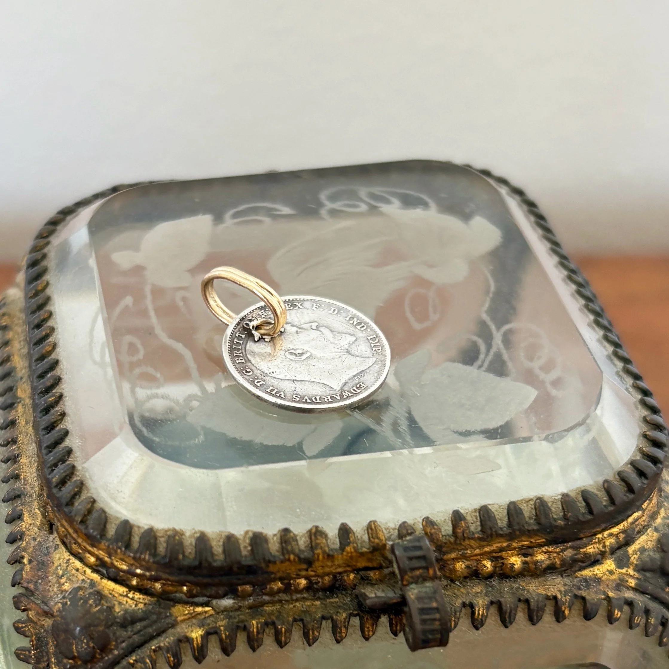 CA293 three pence 14.jpg