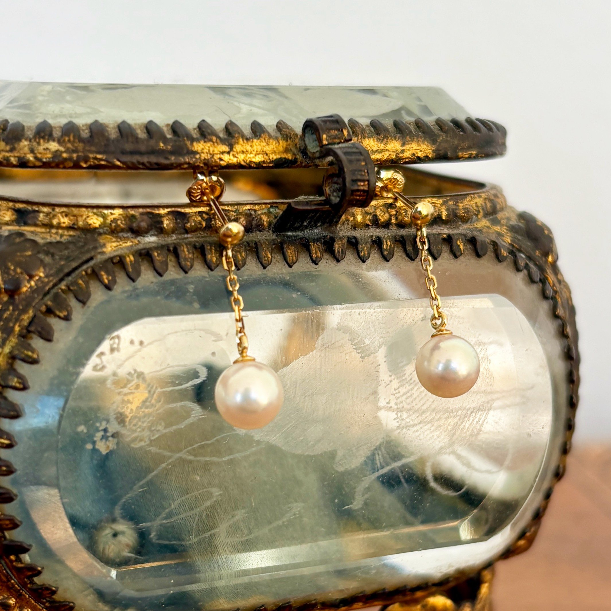 EA037 pearl drops.jpg