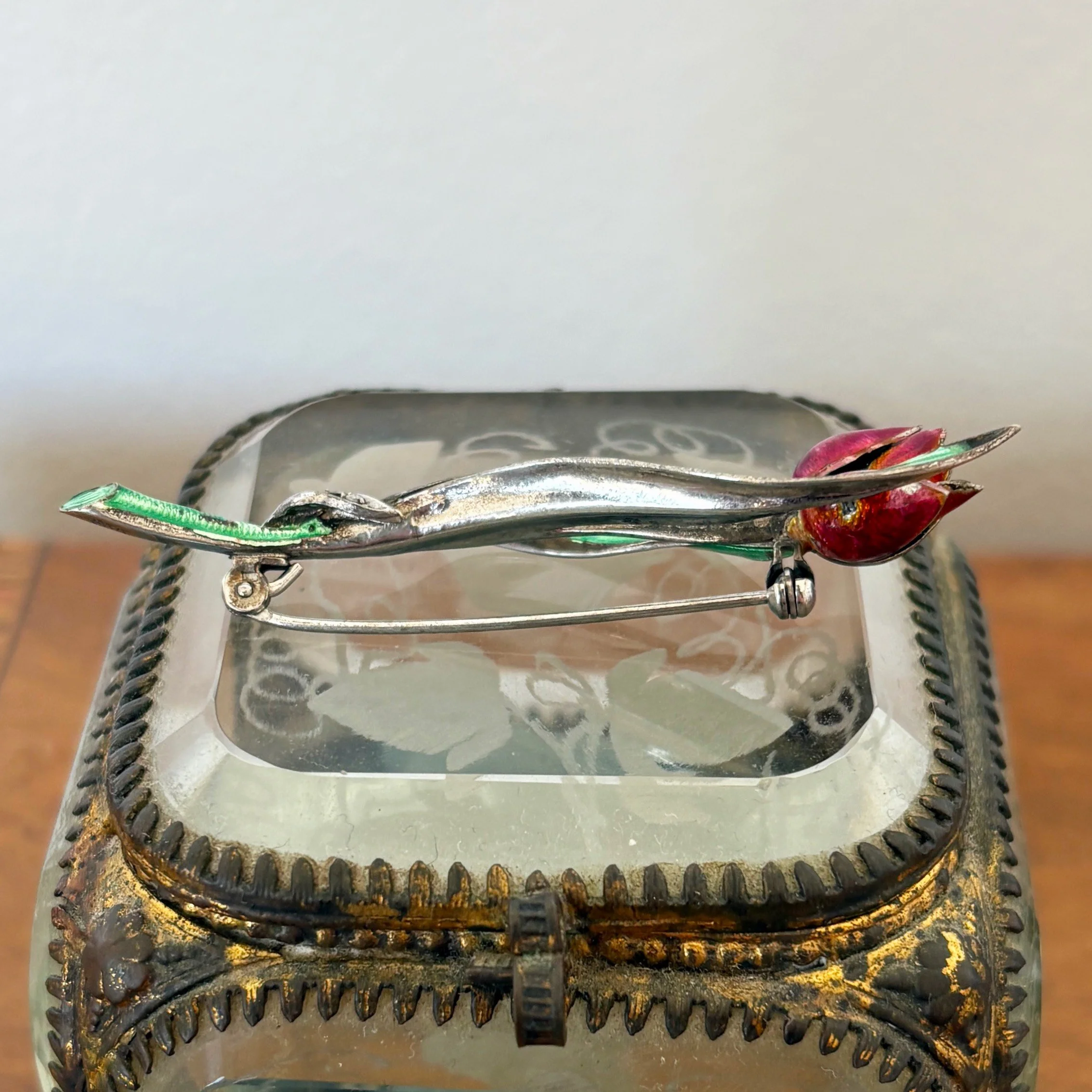 BRA018 enamel flower 4.jpg