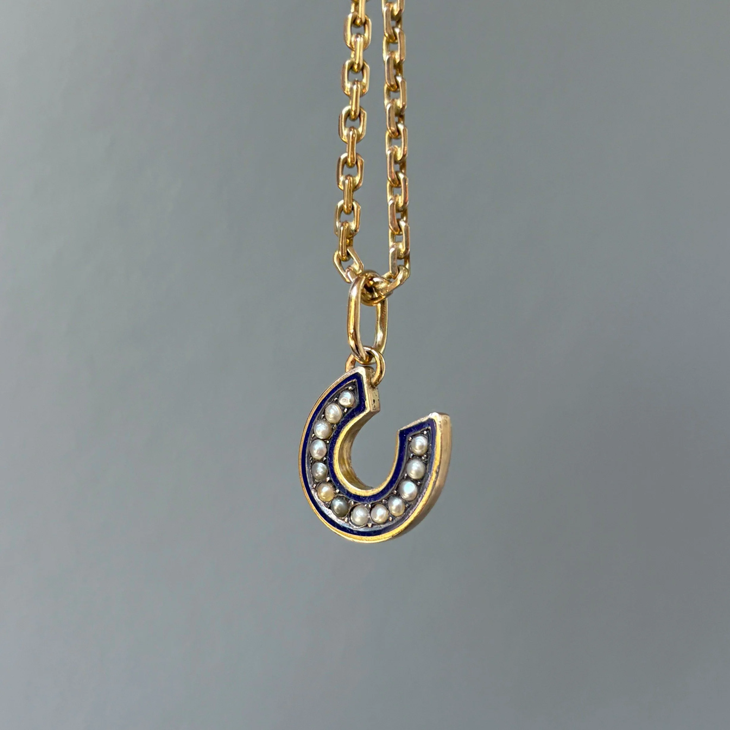 CA316 enamel horseshoe 14.jpg