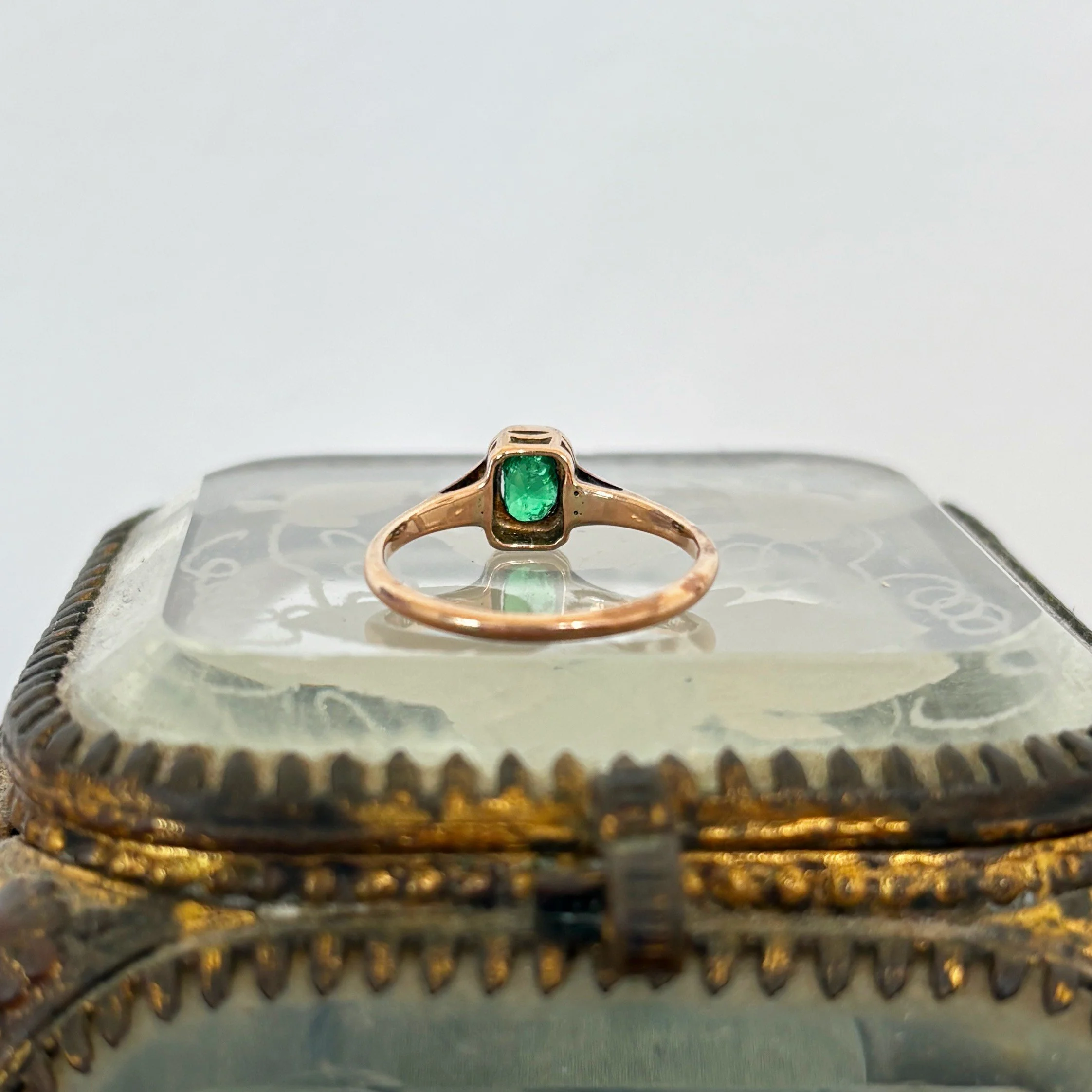 RA354 emerald 5.jpg