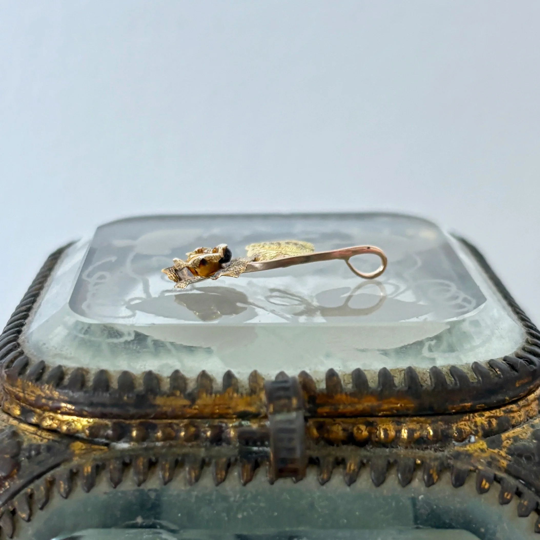 CA301 rose pendant 2.jpg