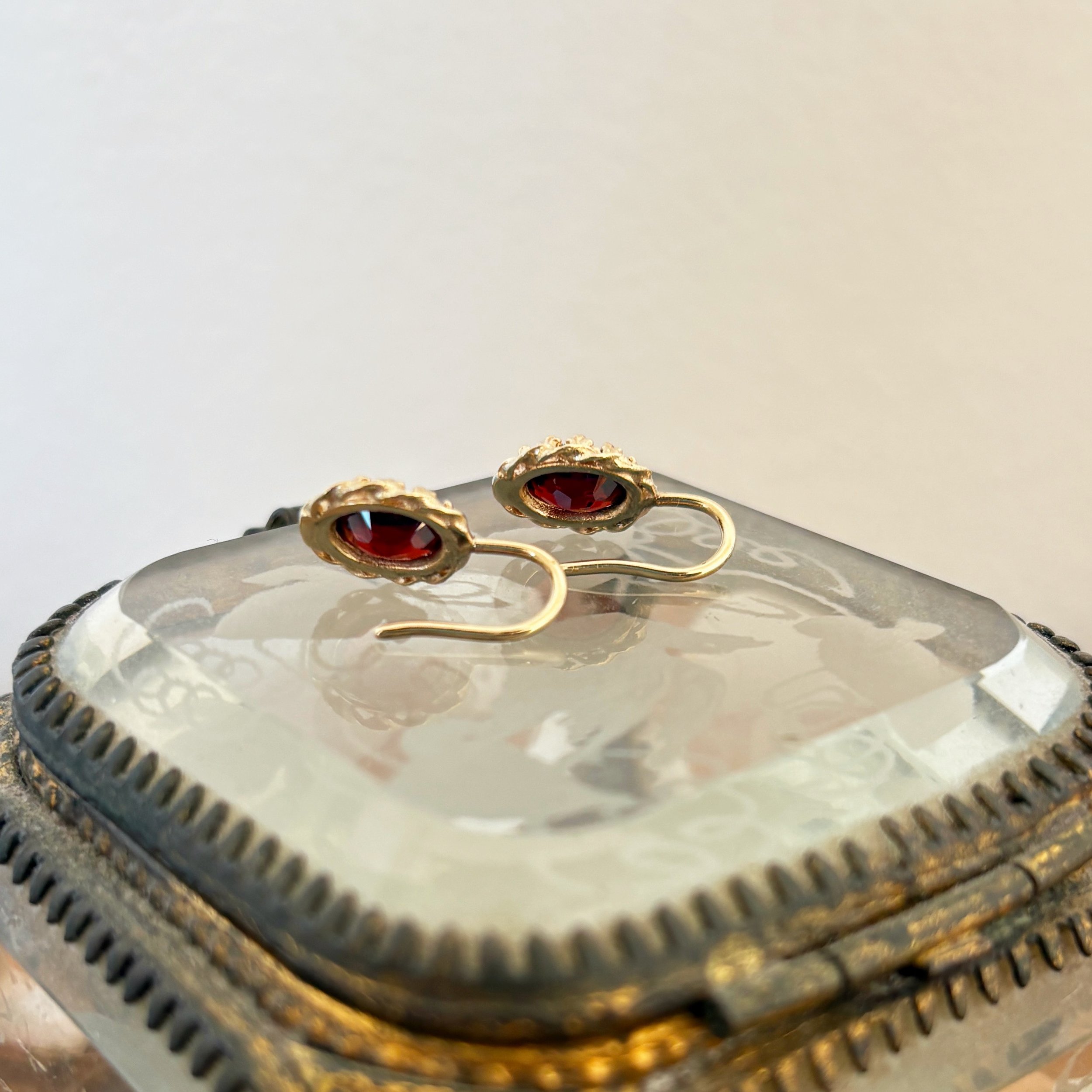 EA034 garnet drop earrings 3.jpg