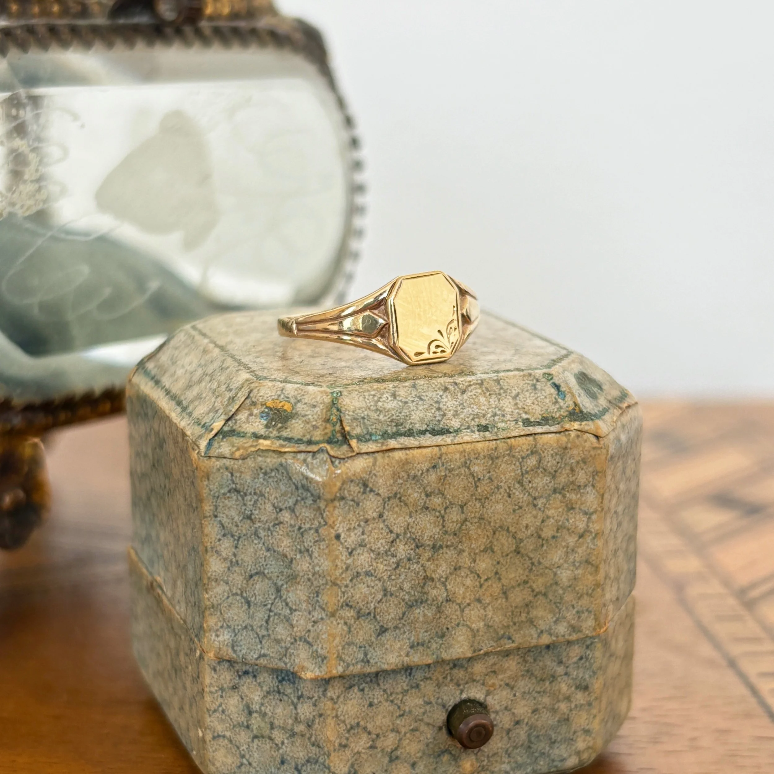 RA351 dainty signet 8.jpg