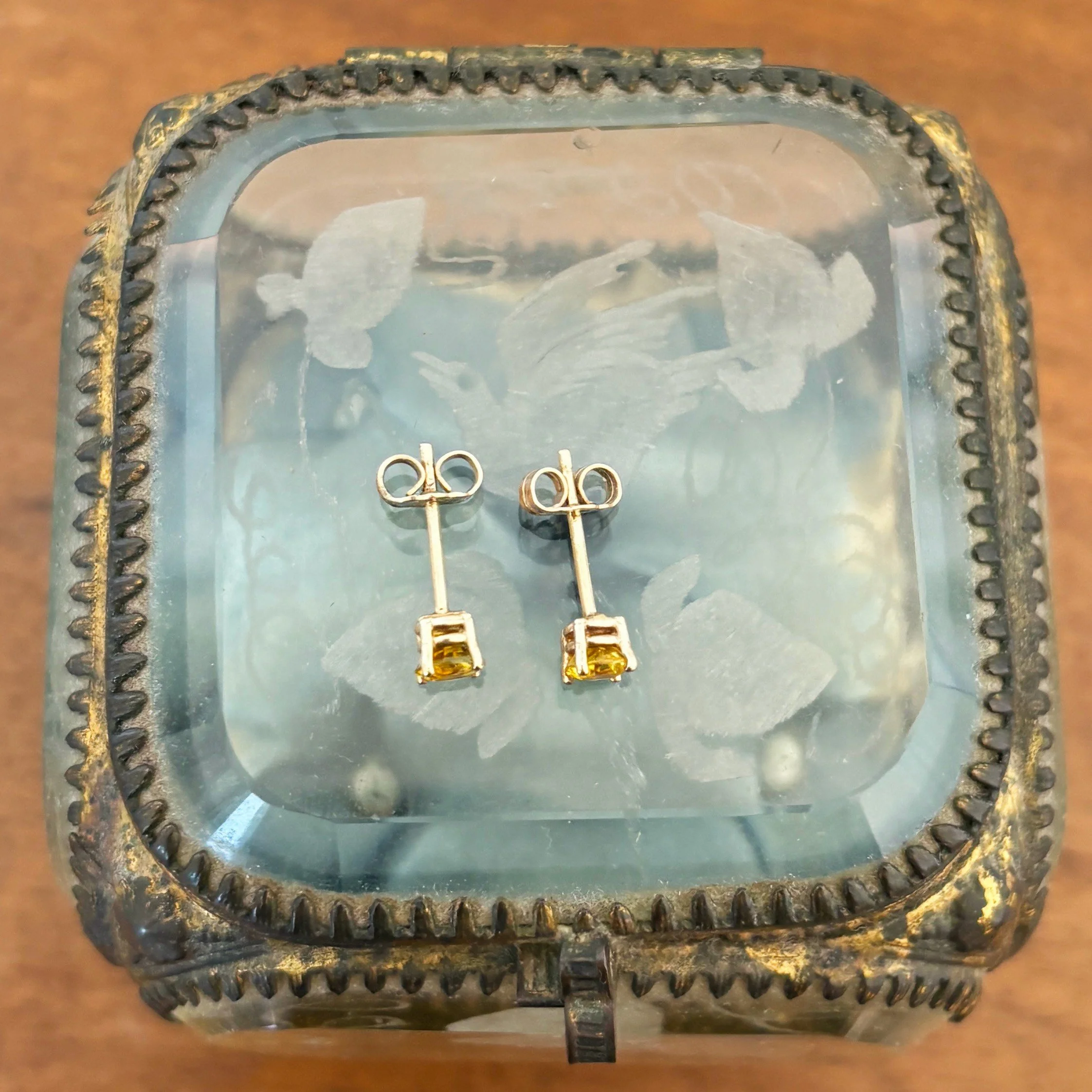 EA032 citrine studs 8.jpg