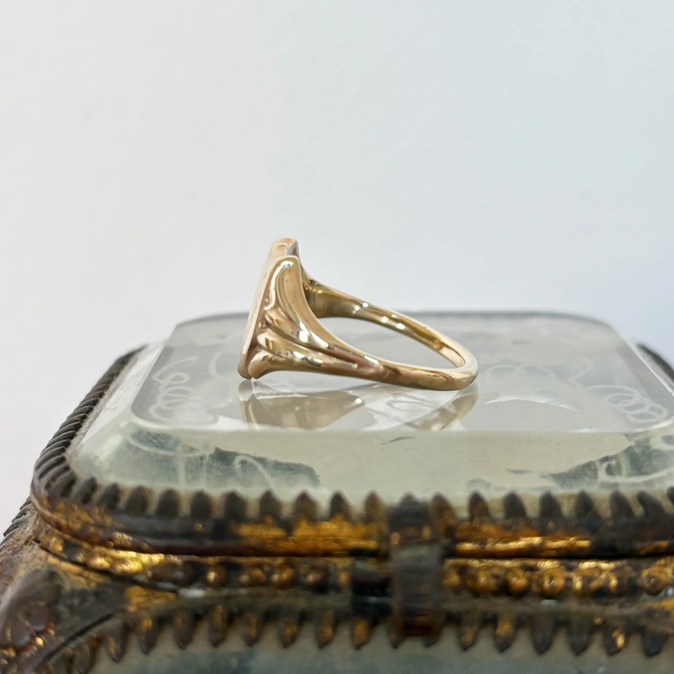 RA363 signet ring 13.jpg