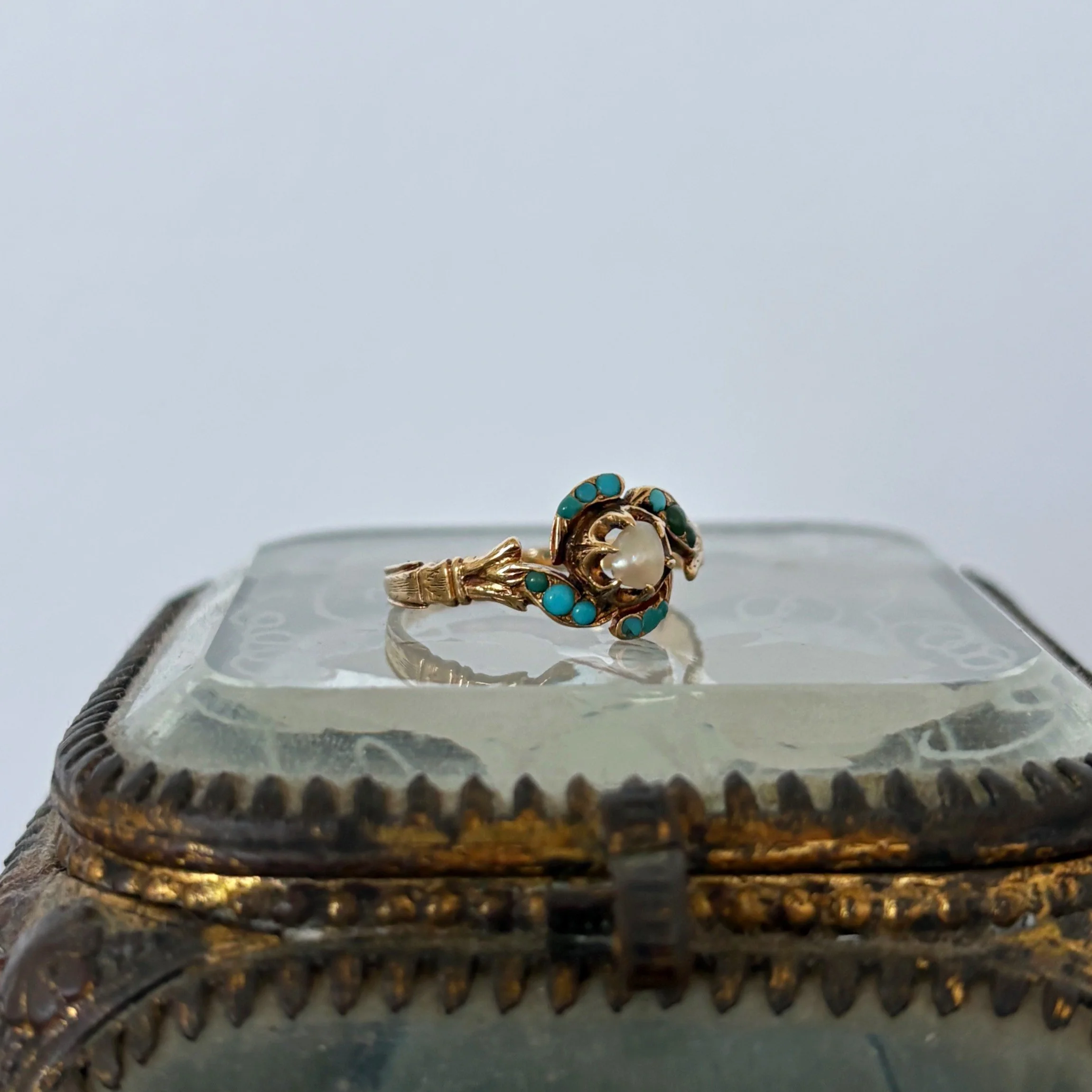 RA359 turquoise and pearl ring 6.jpg
