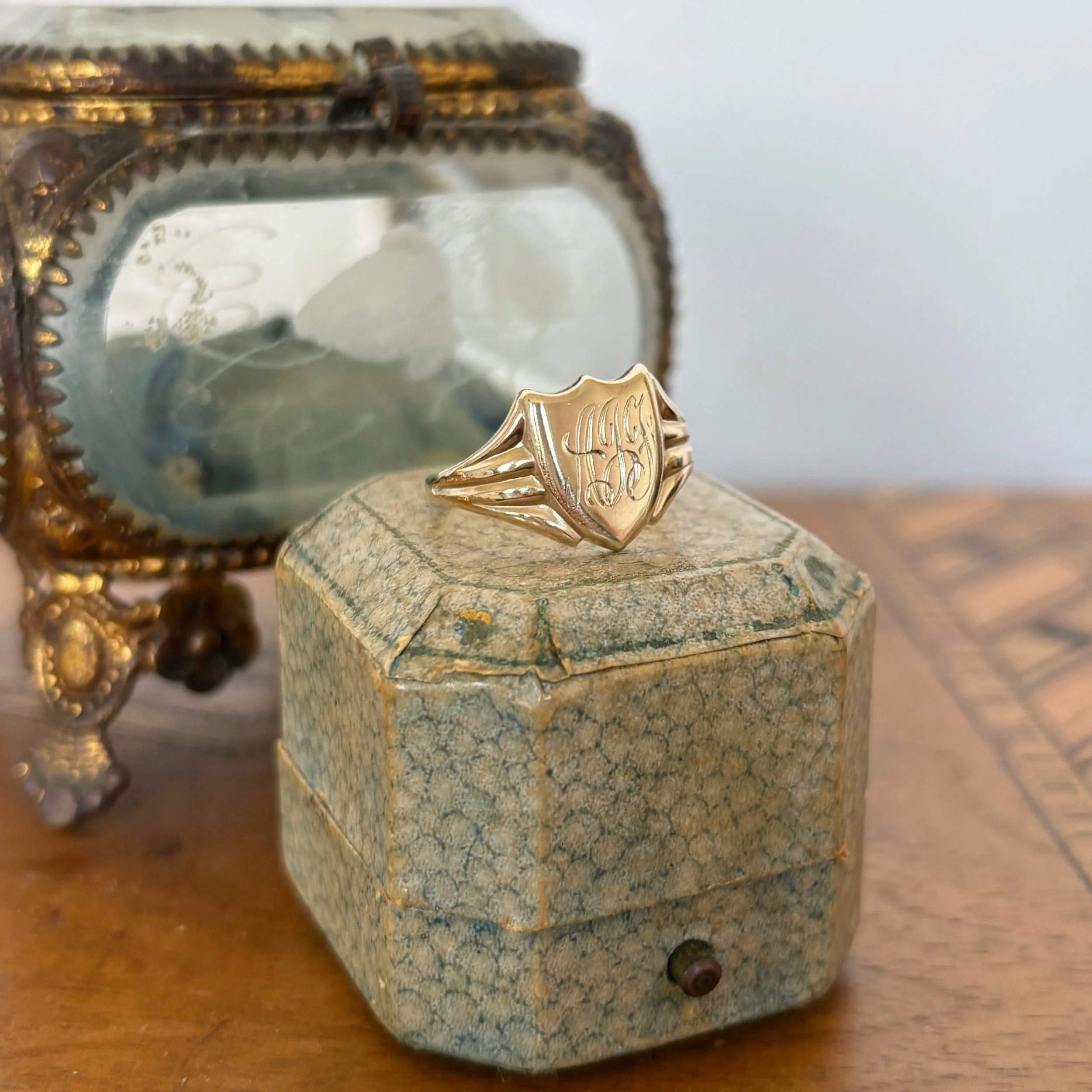 RA363 signet ring 10.jpg