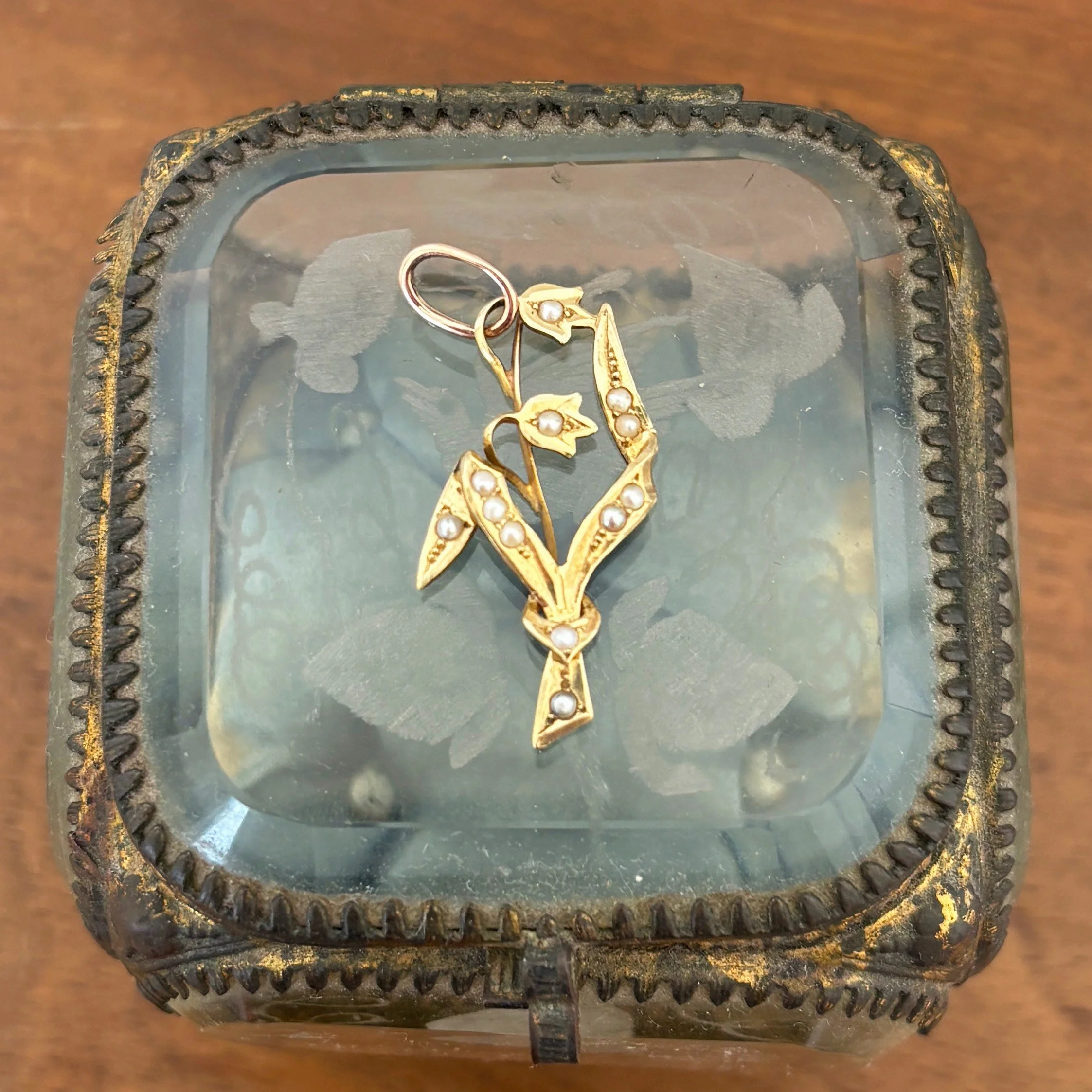 CA296 pearl flower 1.jpg