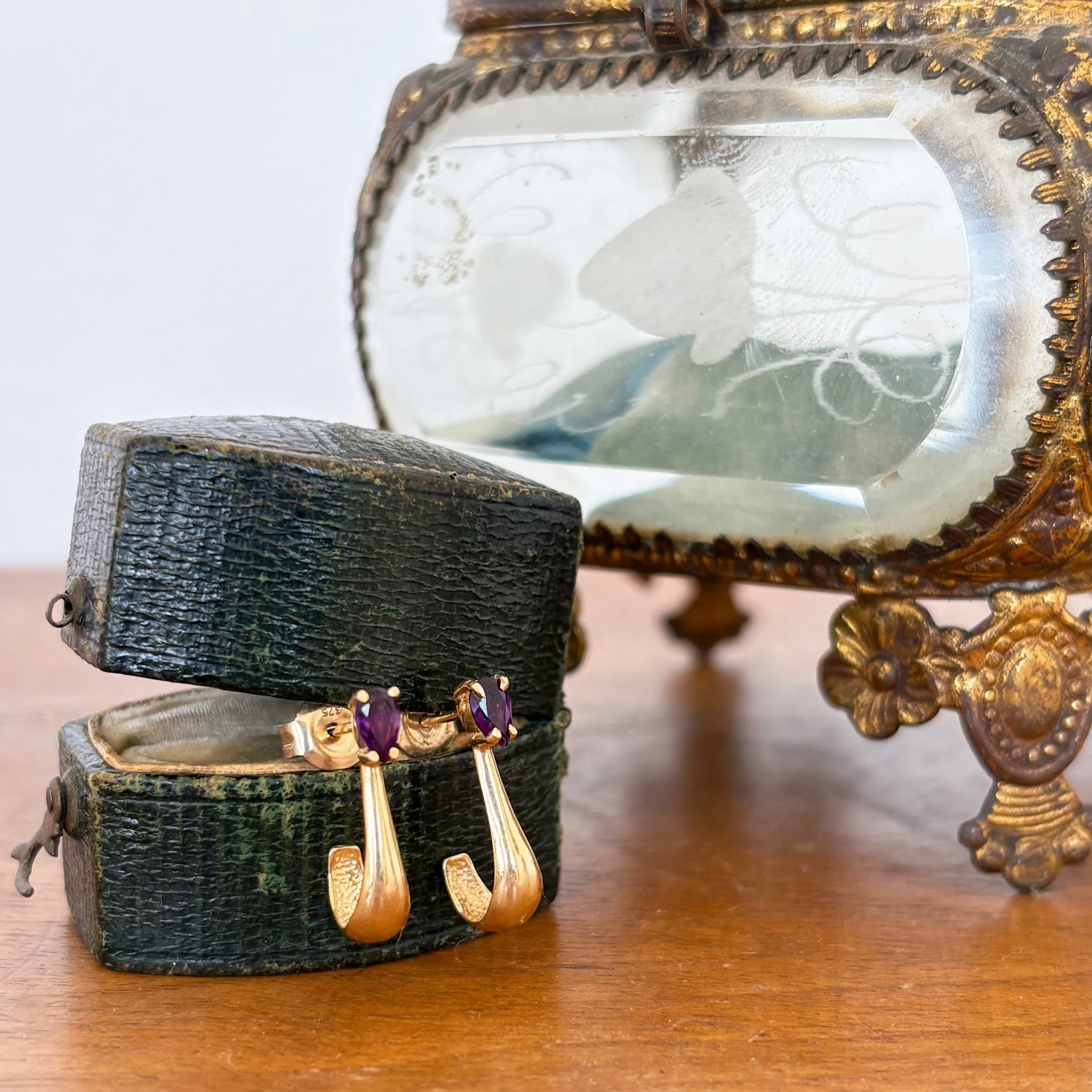 EA038 amethyst hooks 1.jpg