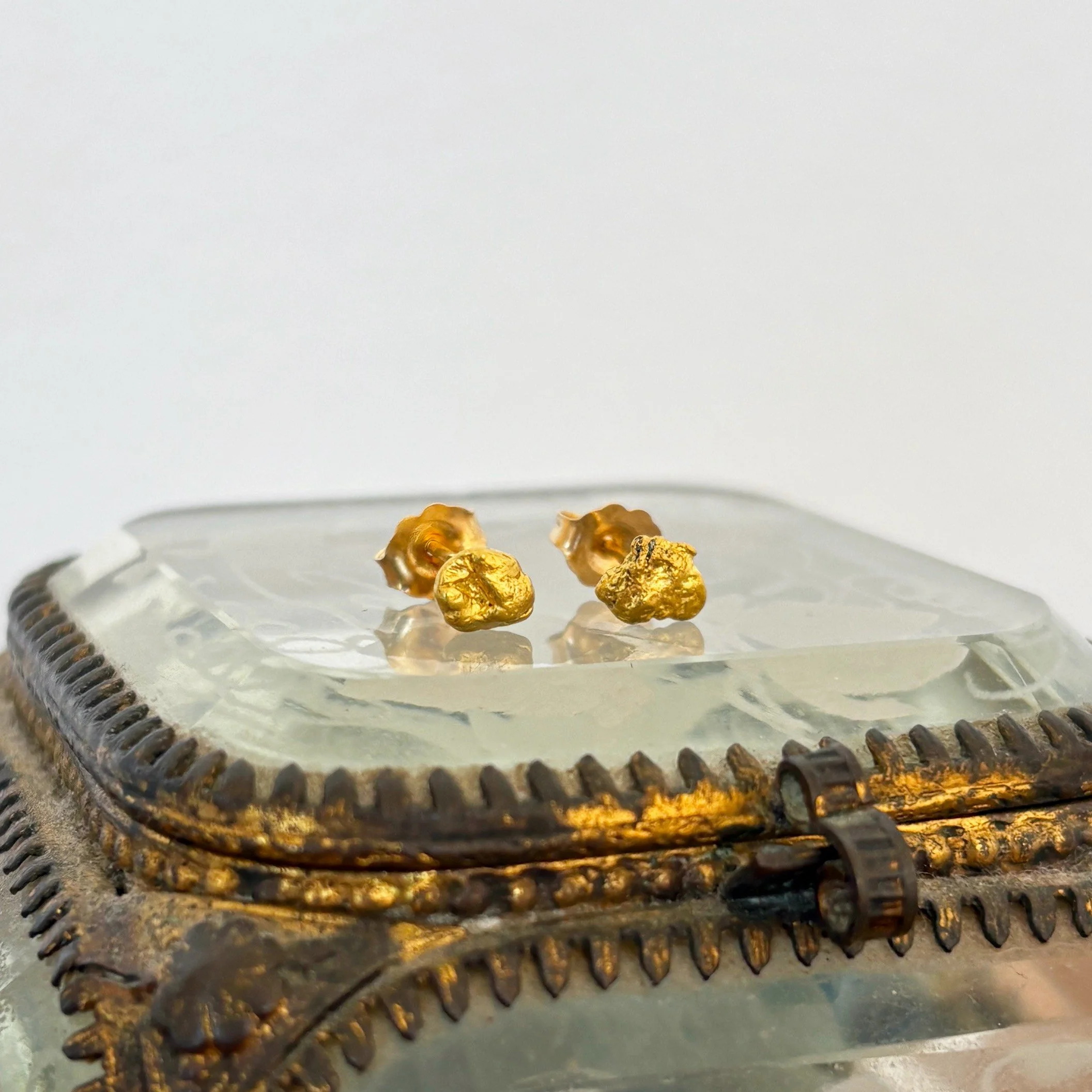 EA033 gold nugget studs 9.jpg