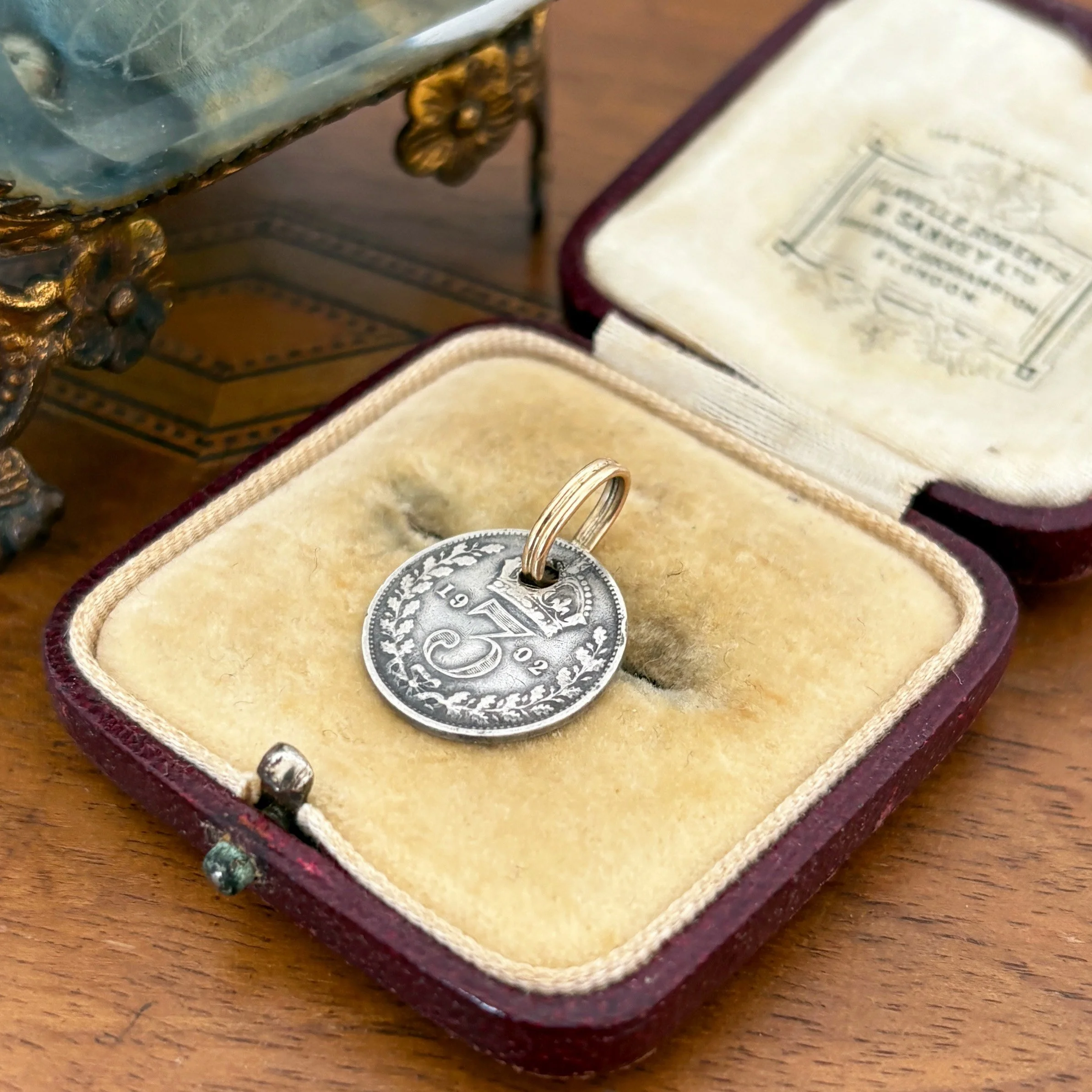 CA293 three pence4.jpg