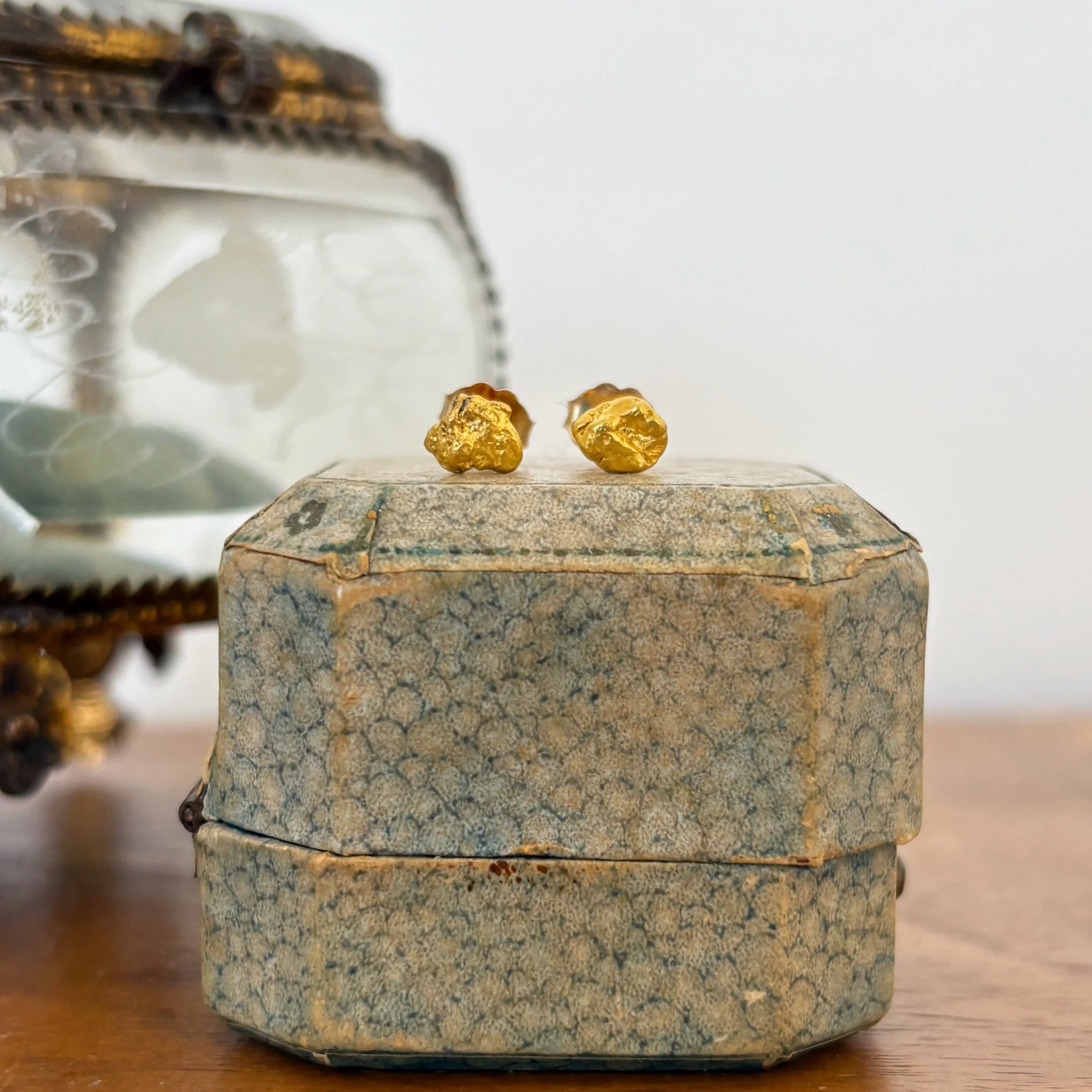 EA033 gold nugget studs 1.jpg
