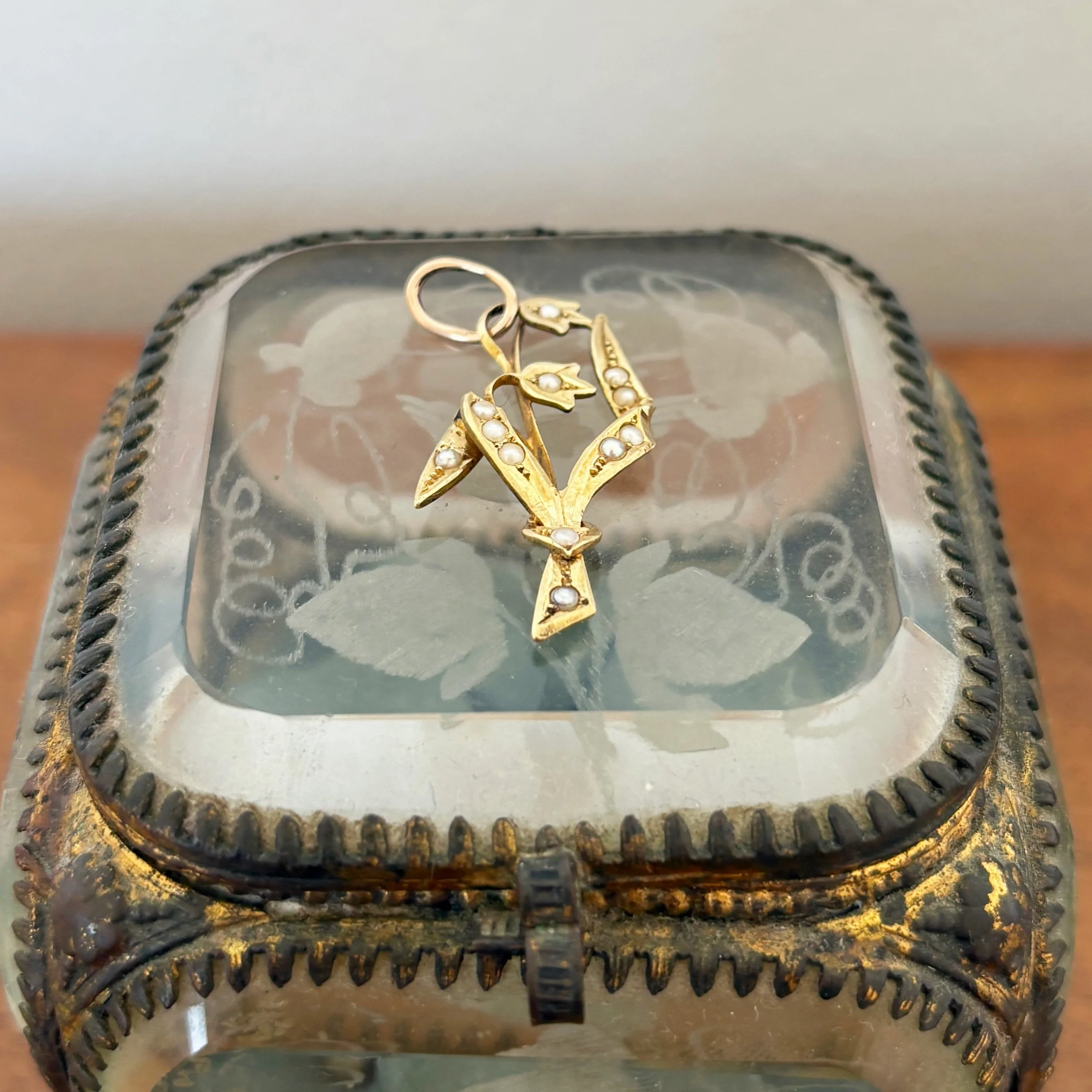 CA296 pearl flower 3.jpg