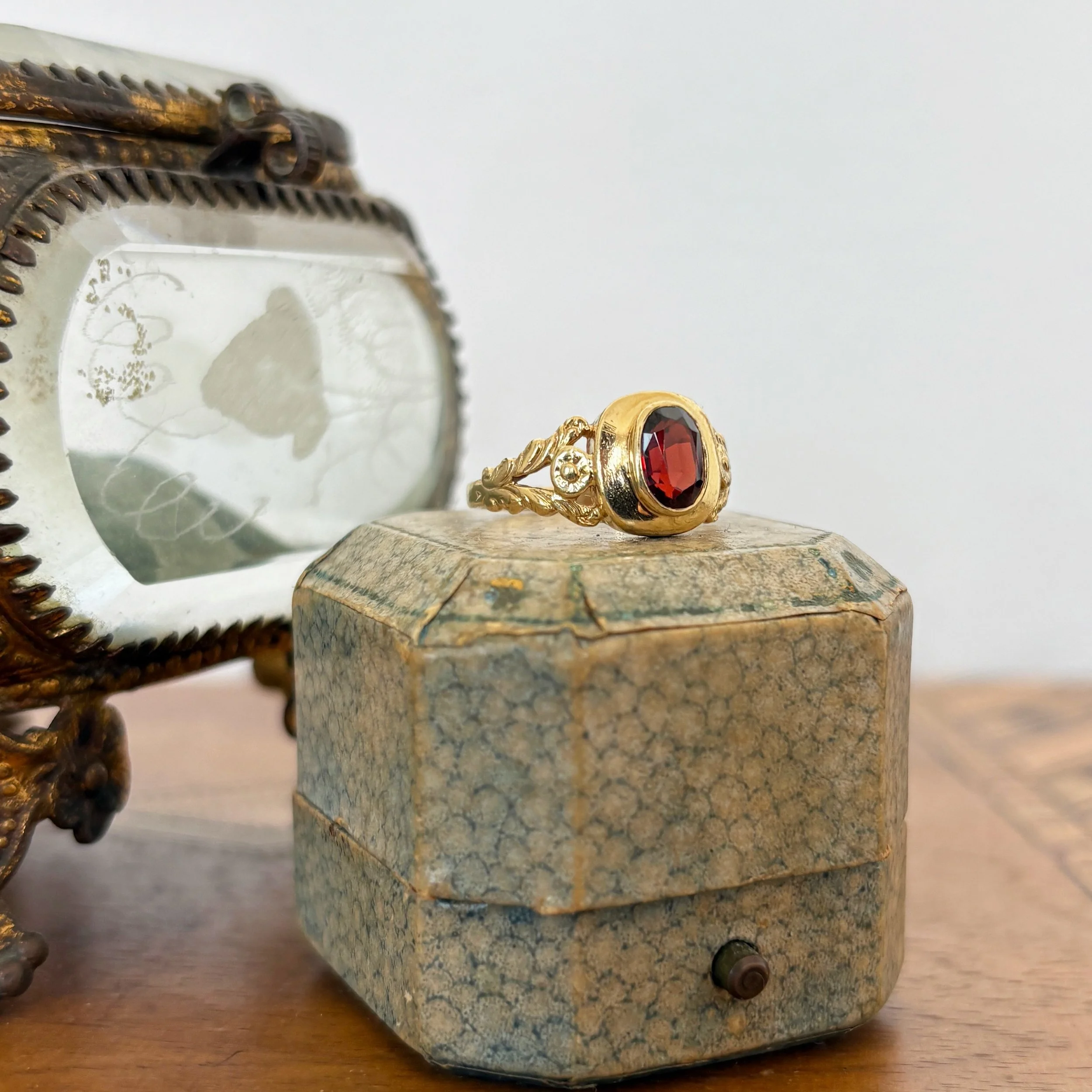 RA357 garnet ring 14.jpg